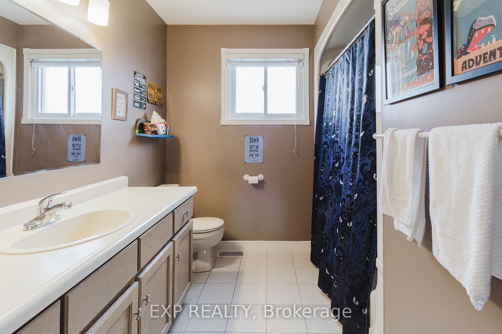 Photo 48 of 37 Springgarden Crescent, Hamilton, Stoney Creek Mountain — HOMEH