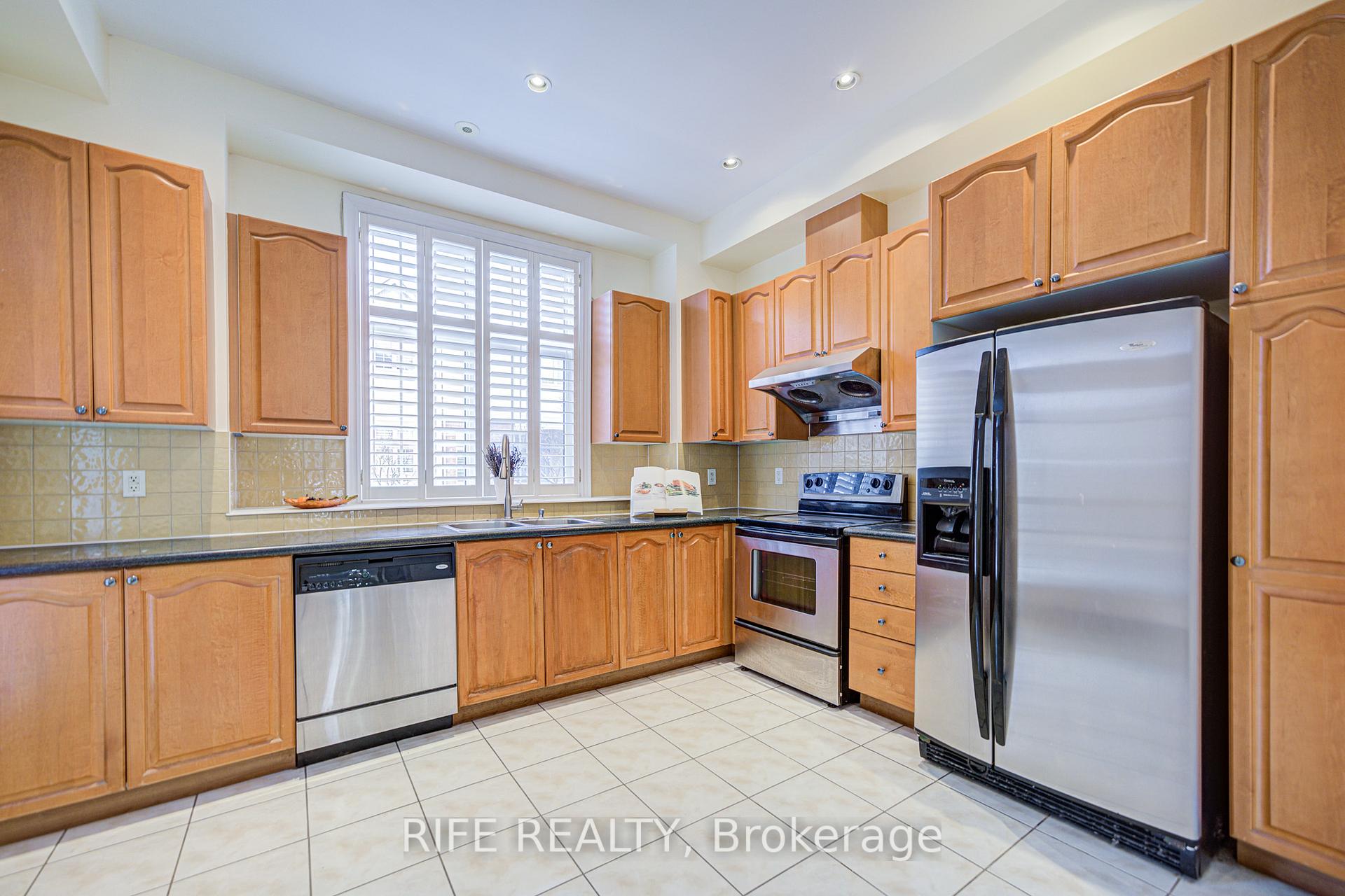 Photo 19 of Unit TH0057, 99 Legends Way, Markham, Unionville — HOMEH