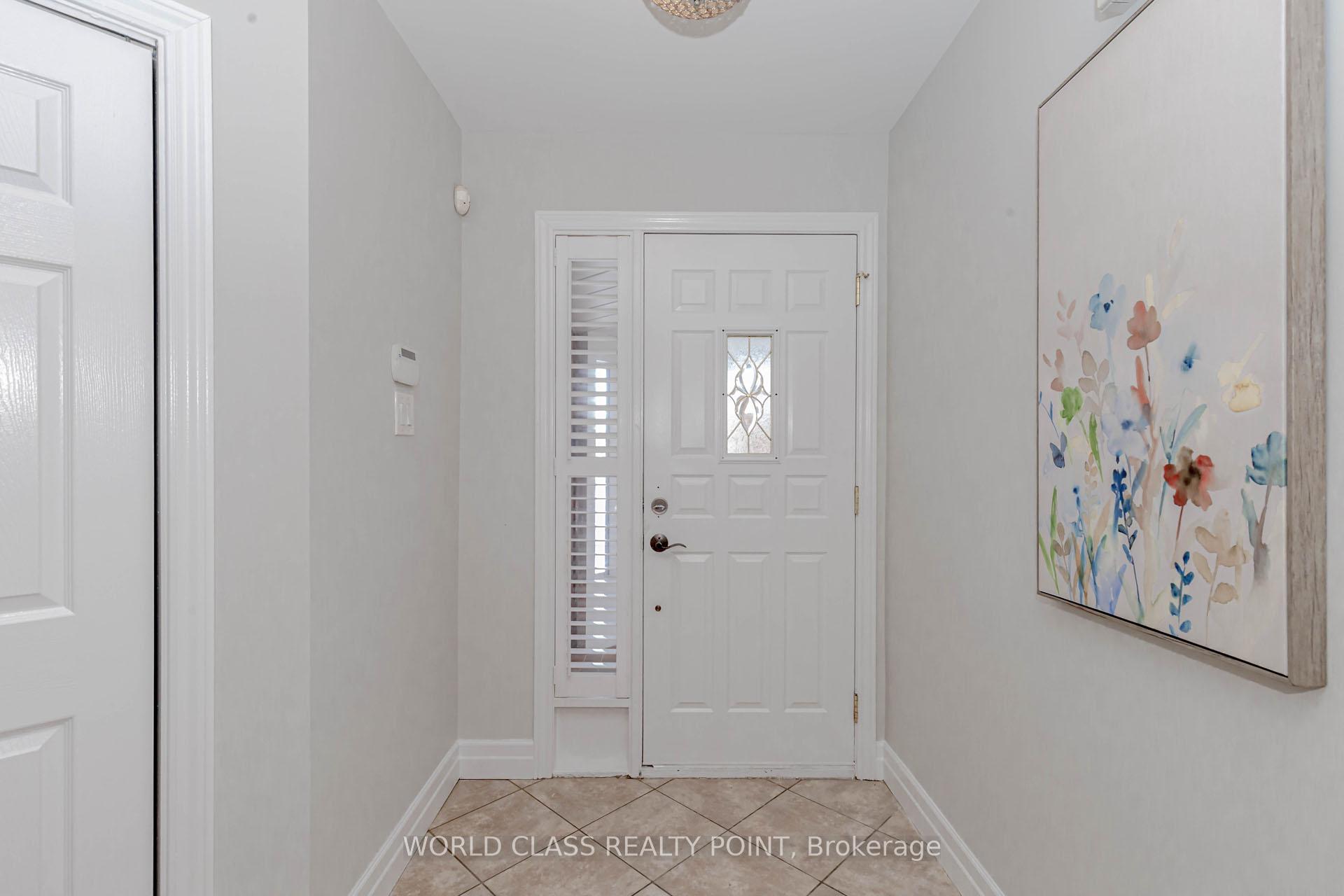 Photo 3 of 54 Wooliston Crescent N, Brampton, Fletcher's West — HOMEH