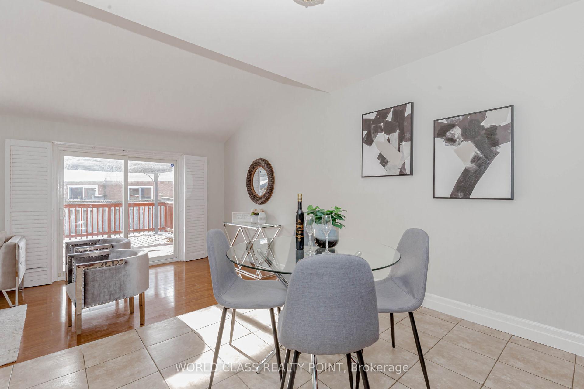 Photo 11 of 54 Wooliston Crescent N, Brampton, Fletcher's West — HOMEH