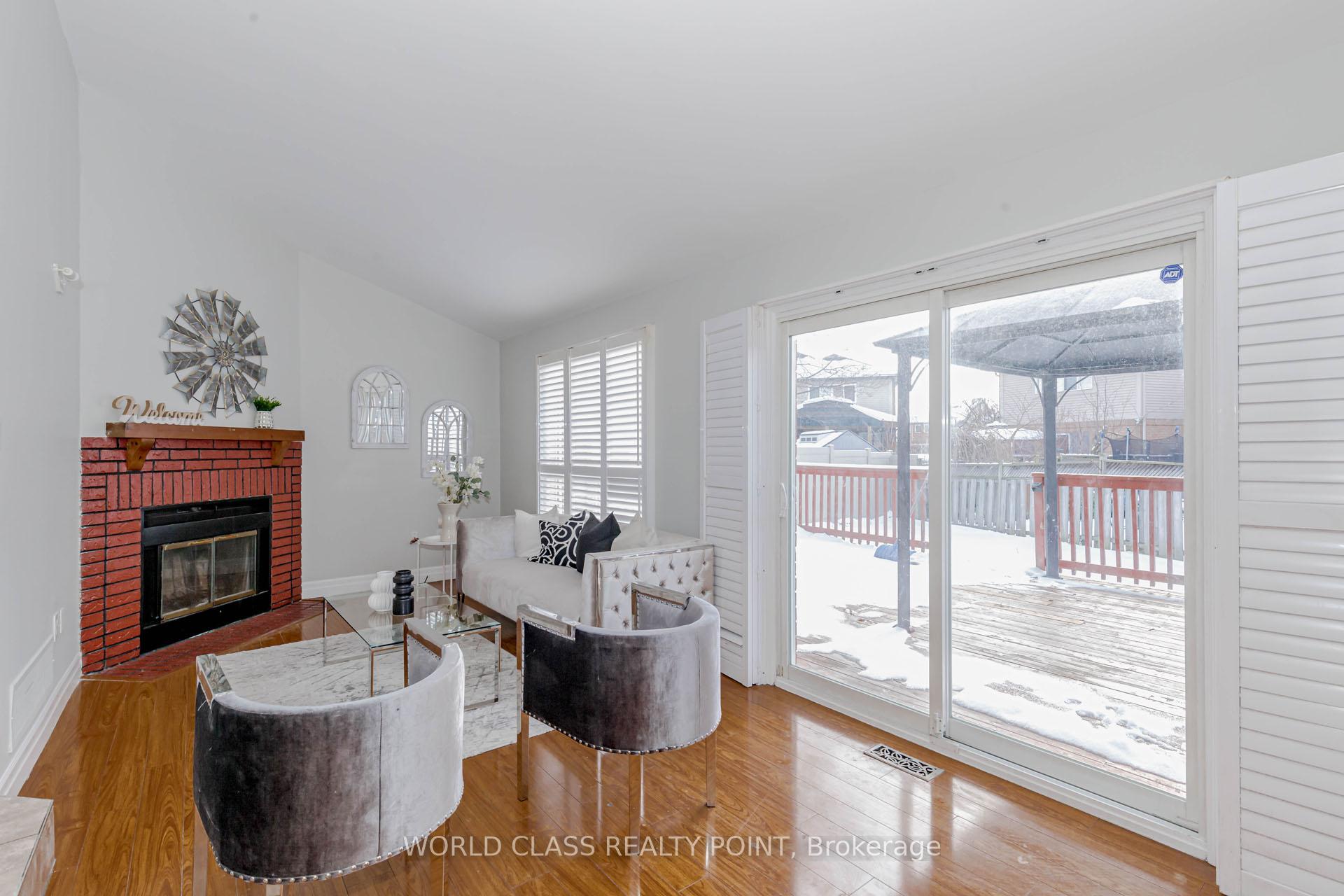 Photo 12 of 54 Wooliston Crescent N, Brampton, Fletcher's West — HOMEH