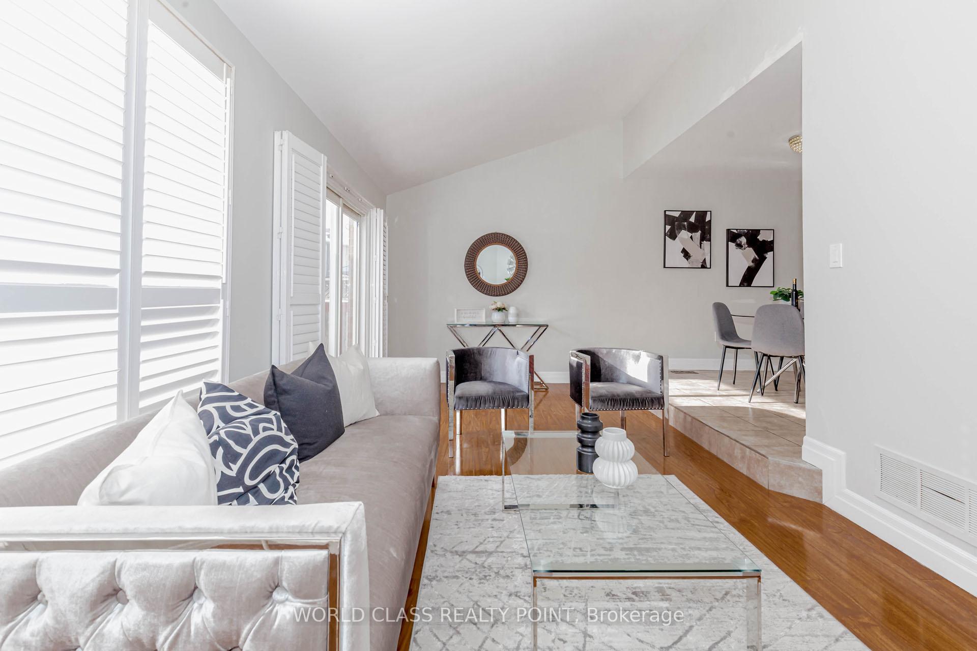 Photo 14 of 54 Wooliston Crescent N, Brampton, Fletcher's West — HOMEH