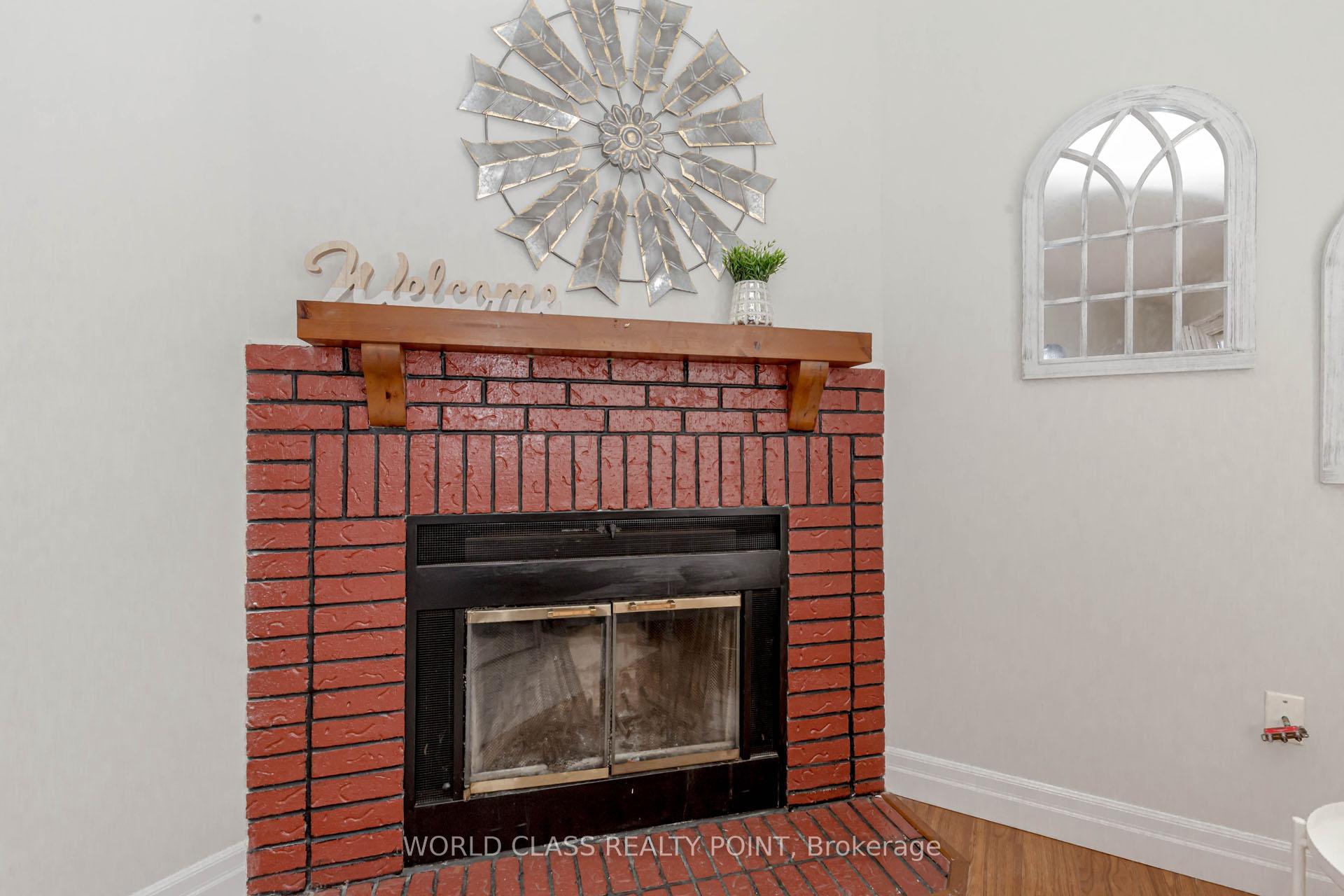 Photo 15 of 54 Wooliston Crescent N, Brampton, Fletcher's West — HOMEH
