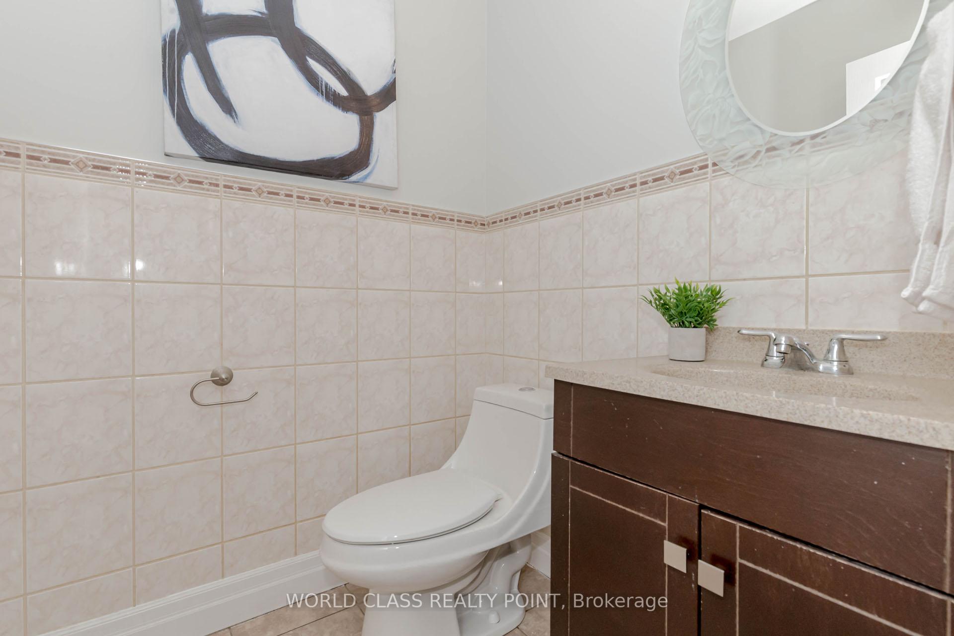 Photo 16 of 54 Wooliston Crescent N, Brampton, Fletcher's West — HOMEH