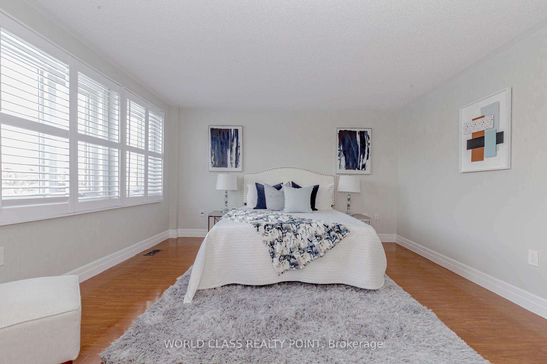 Photo 18 of 54 Wooliston Crescent N, Brampton, Fletcher's West — HOMEH