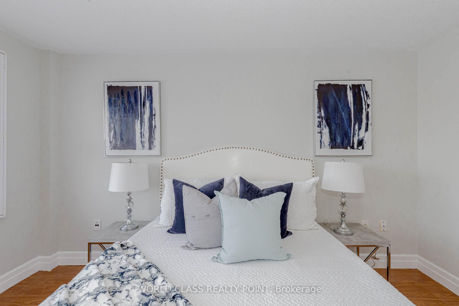 Photo 20 of 54 Wooliston Crescent N, Brampton, Fletcher's West — HOMEH