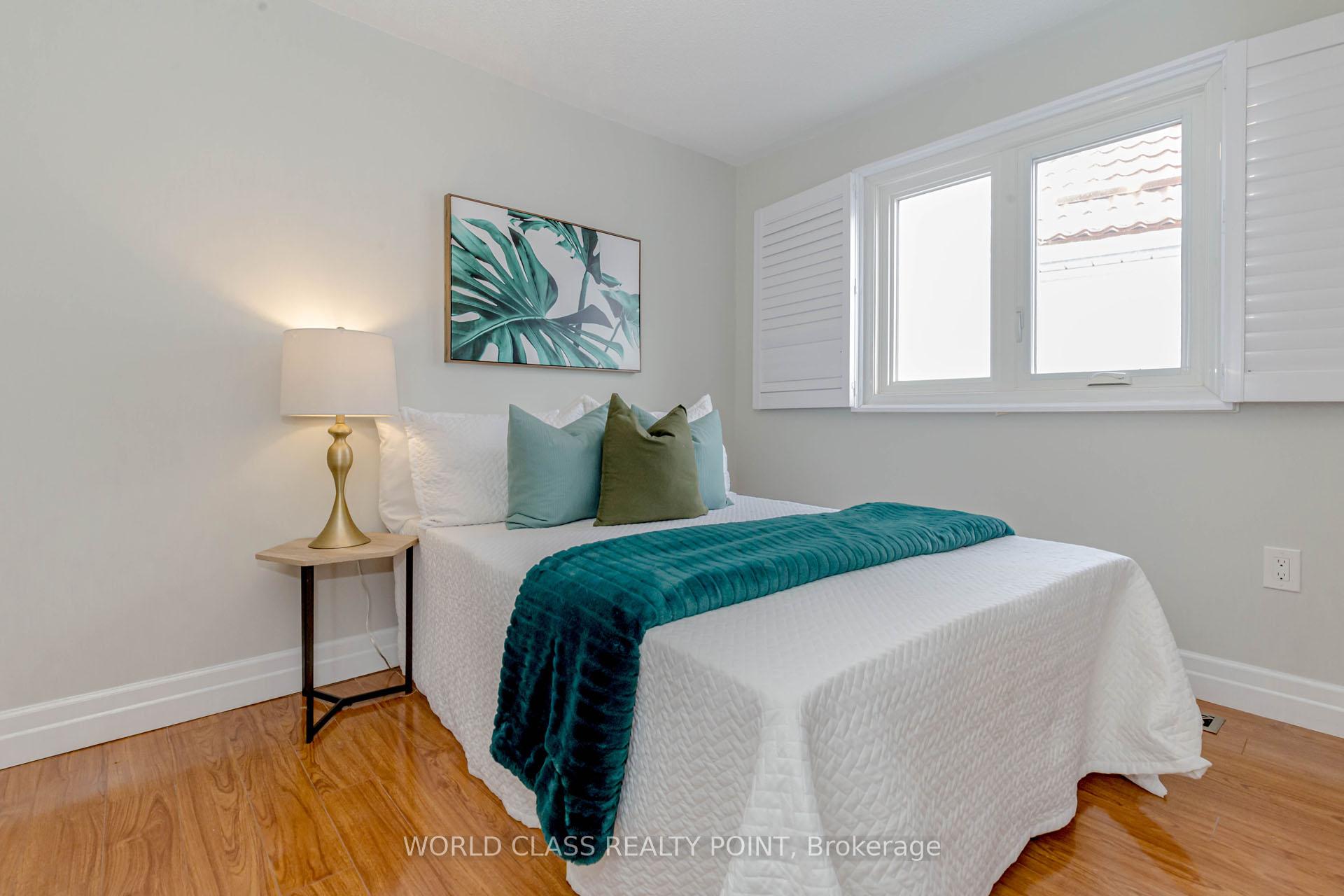Photo 25 of 54 Wooliston Crescent N, Brampton, Fletcher's West — HOMEH