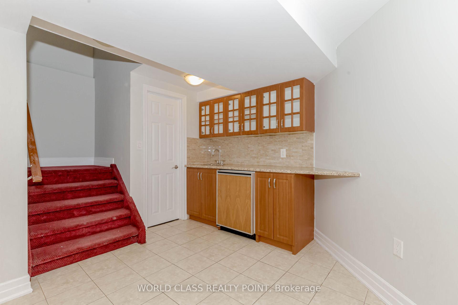 Photo 26 of 54 Wooliston Crescent N, Brampton, Fletcher's West — HOMEH