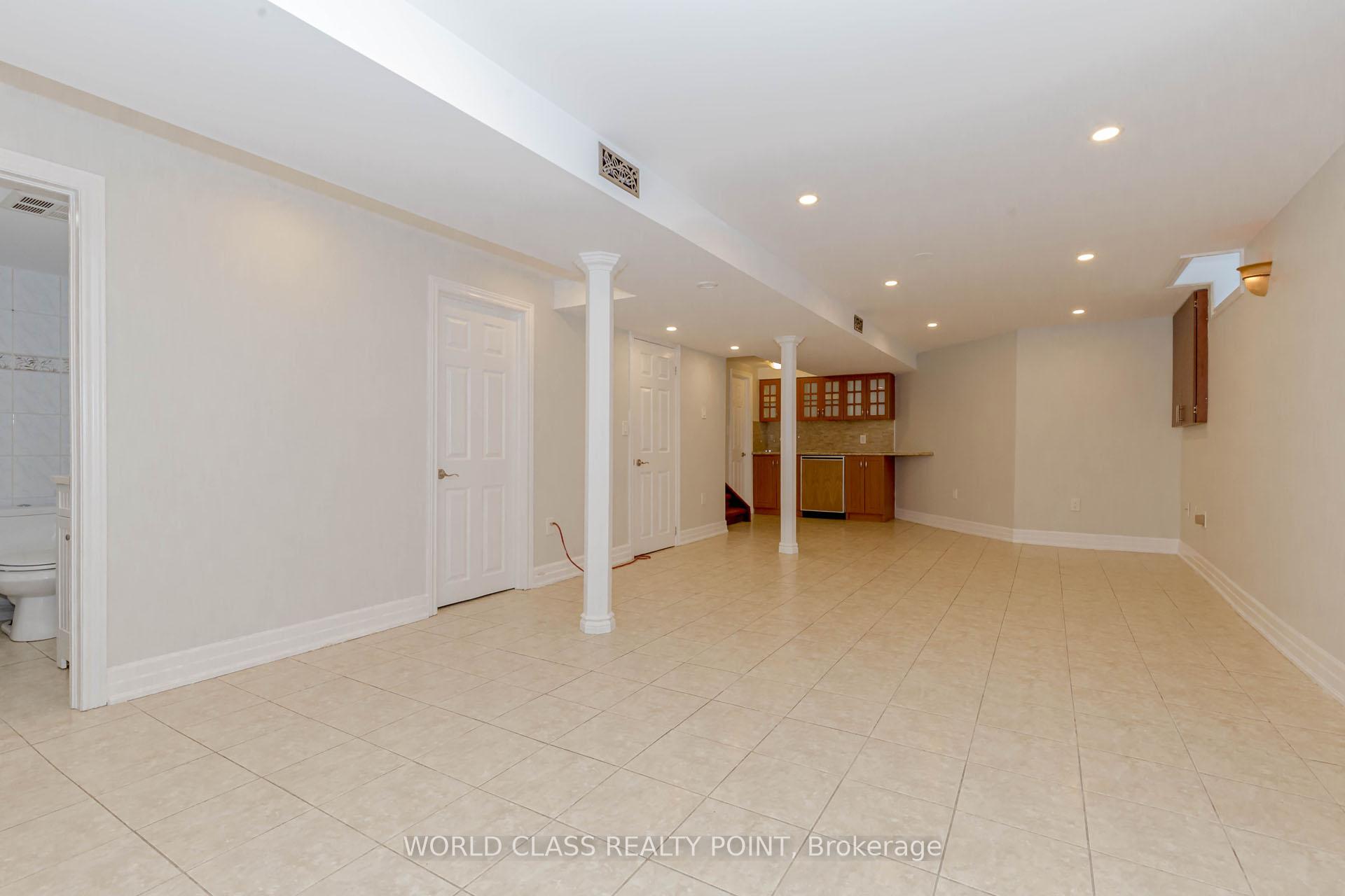 Photo 27 of 54 Wooliston Crescent N, Brampton, Fletcher's West — HOMEH