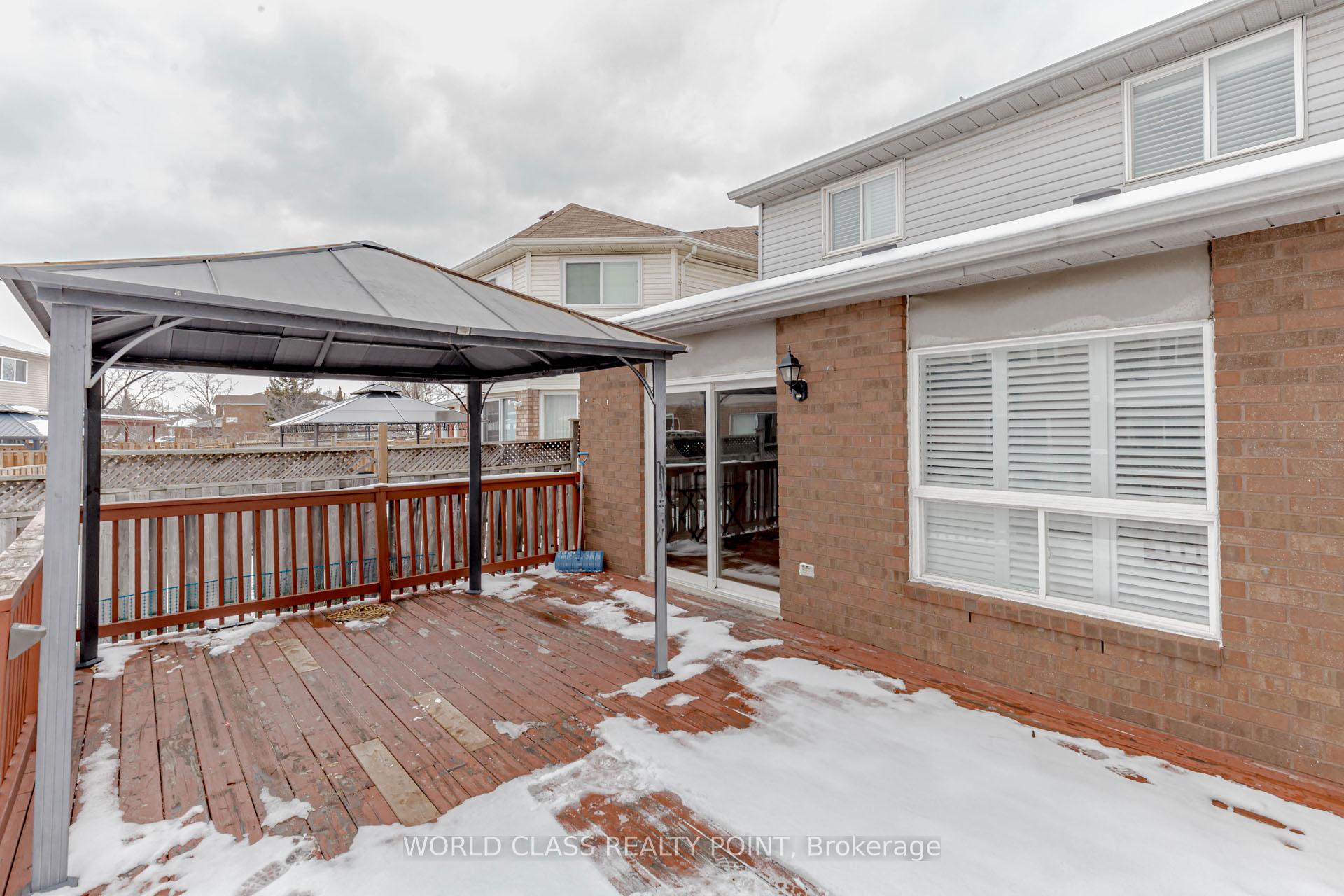 Photo 32 of 54 Wooliston Crescent N, Brampton, Fletcher's West — HOMEH