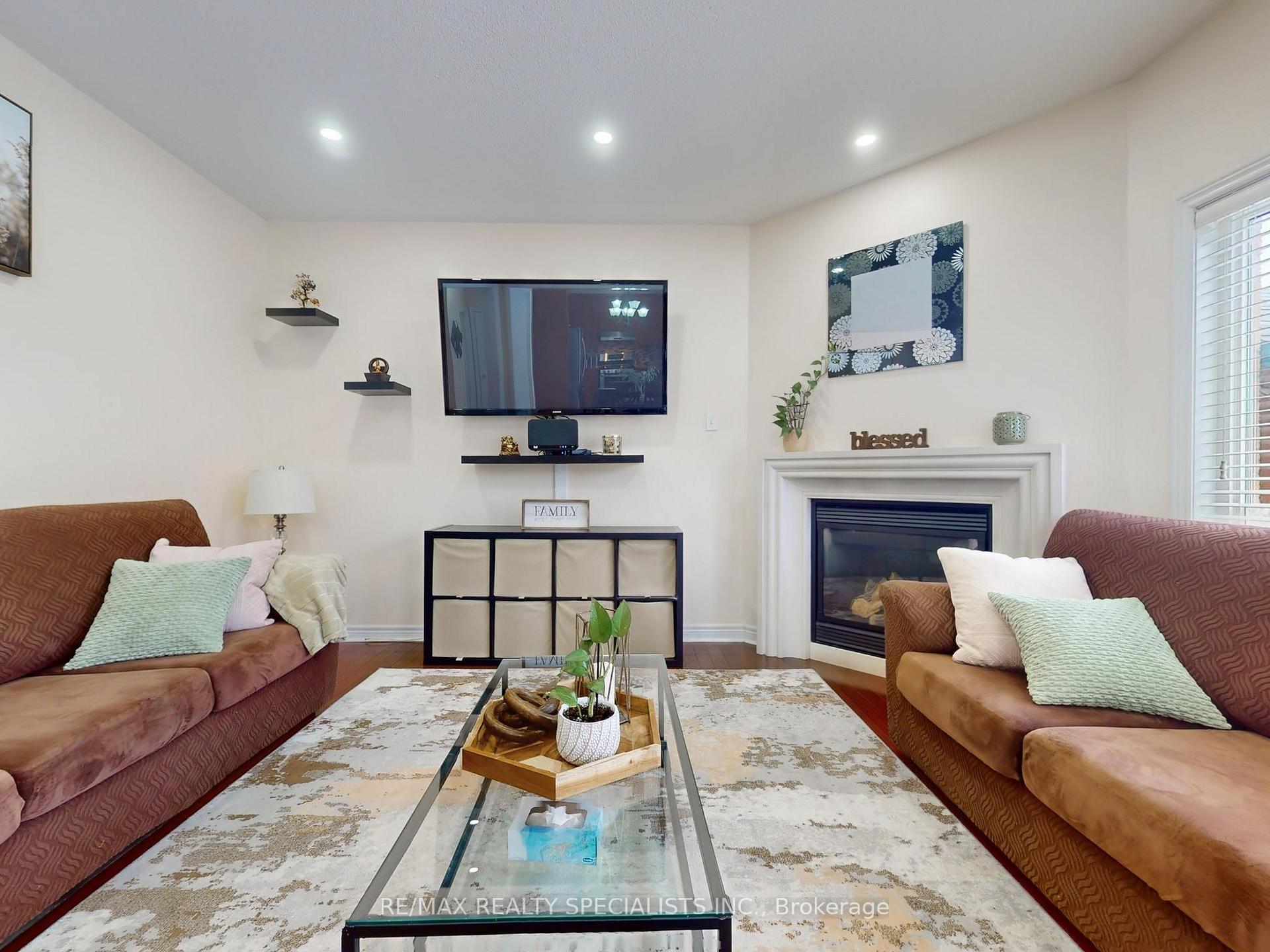 Photo 9 of 29 Rathmore Street, Brampton, Bram East — HOMEH