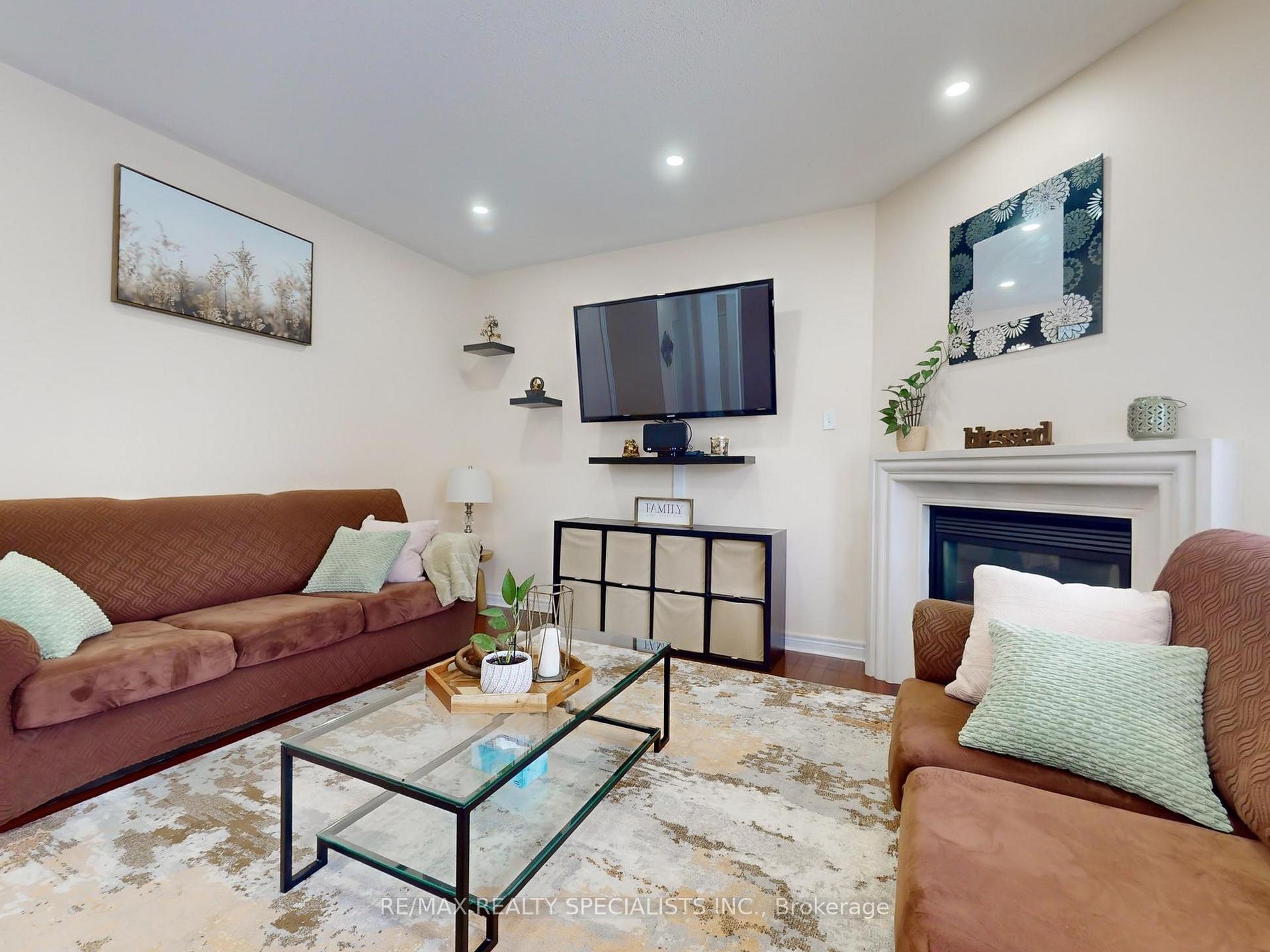 Photo 10 of 29 Rathmore Street, Brampton, Bram East — HOMEH
