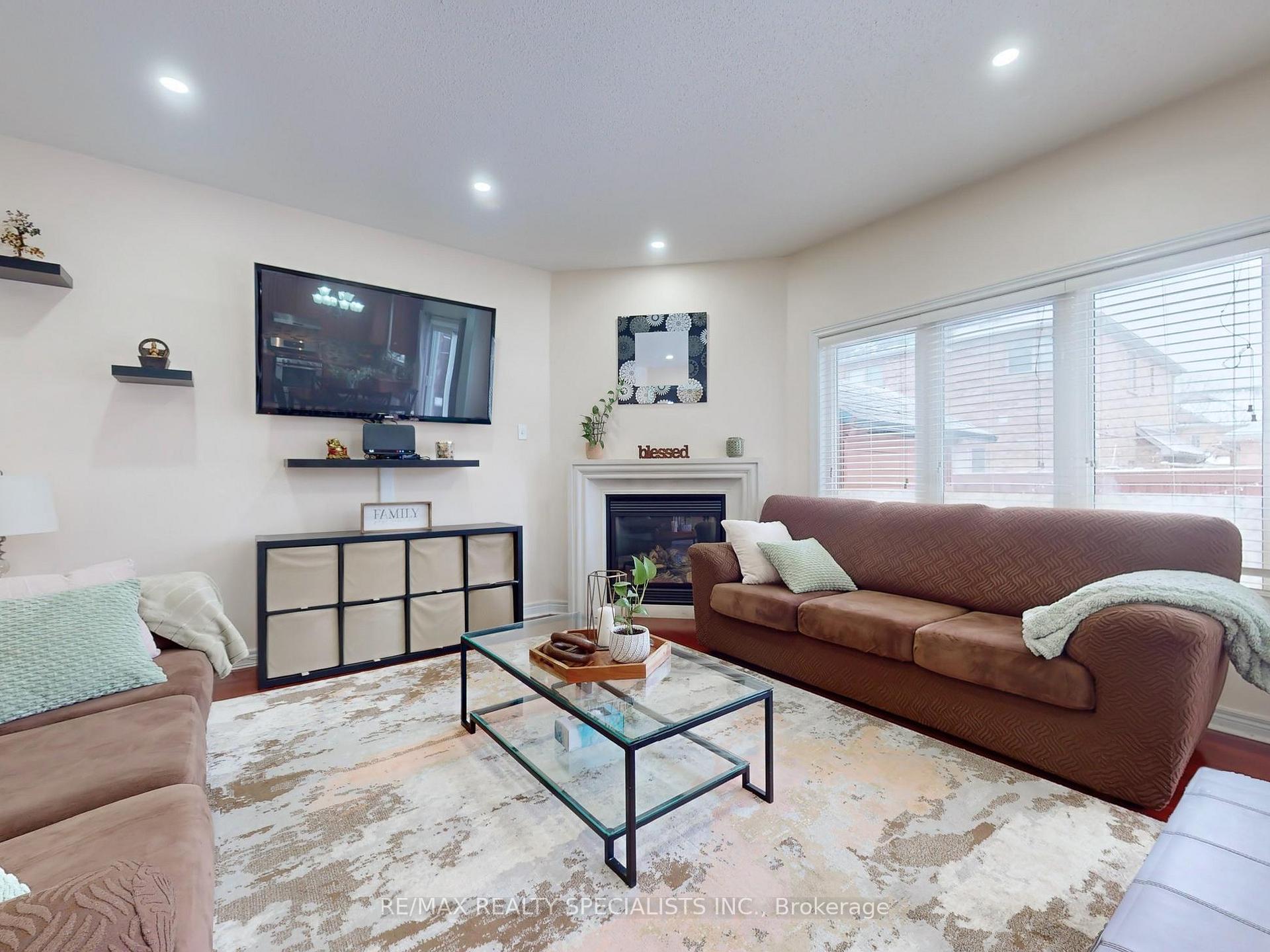 Photo 11 of 29 Rathmore Street, Brampton, Bram East — HOMEH