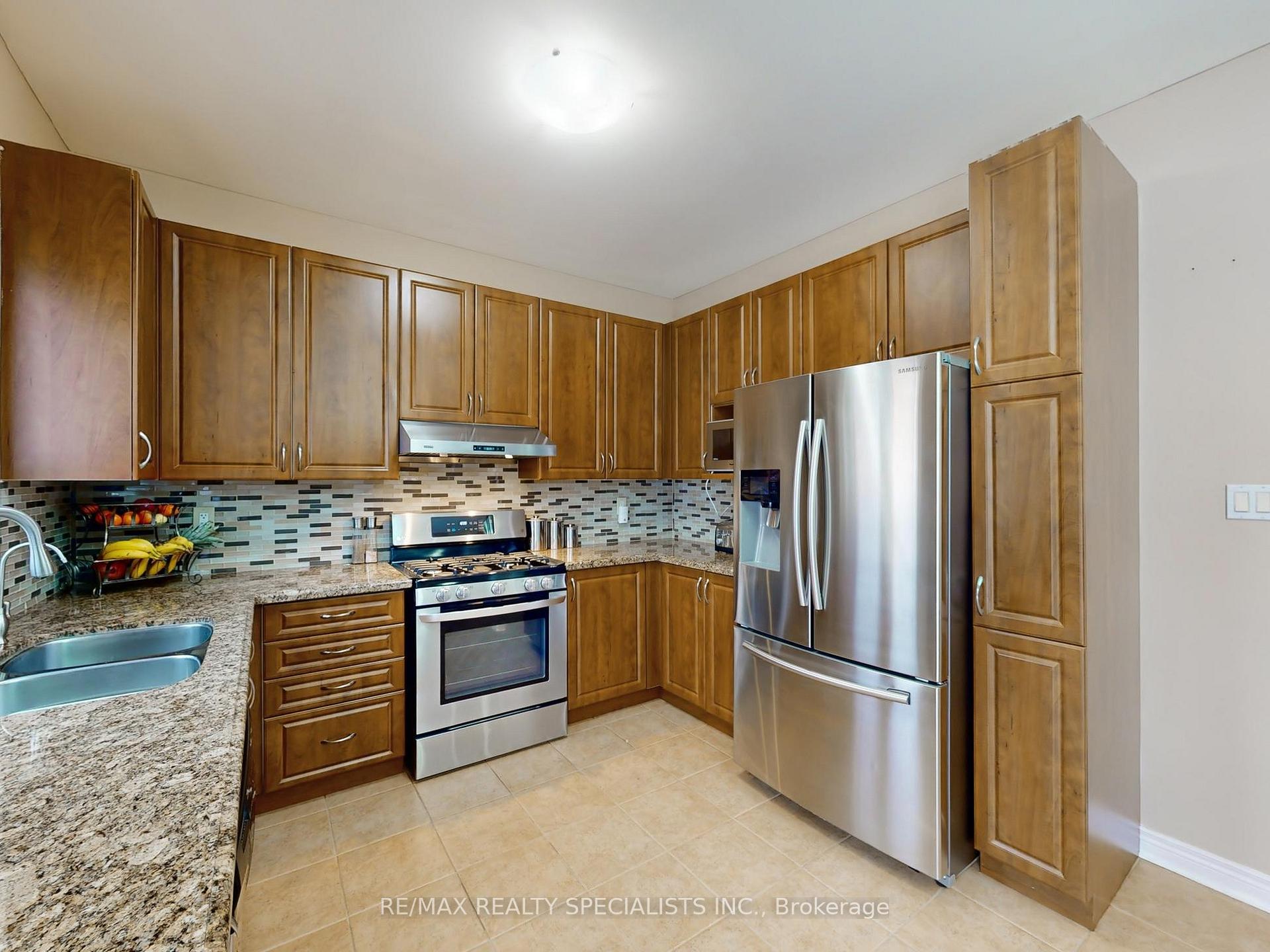 Photo 14 of 29 Rathmore Street, Brampton, Bram East — HOMEH