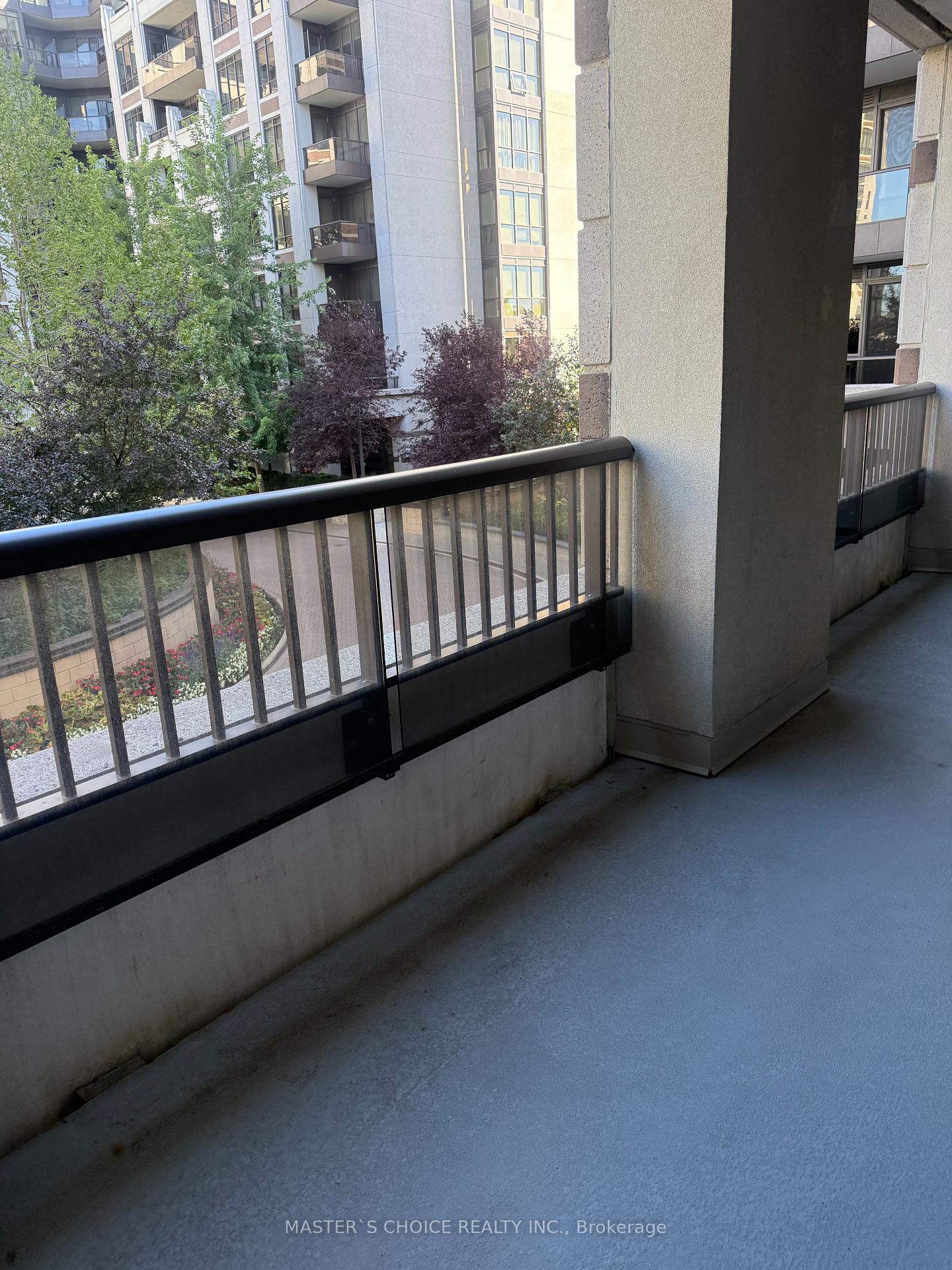 Photo 4 of Unit 312, 38 Cedarland Drive, Markham, Unionville — HOMEH