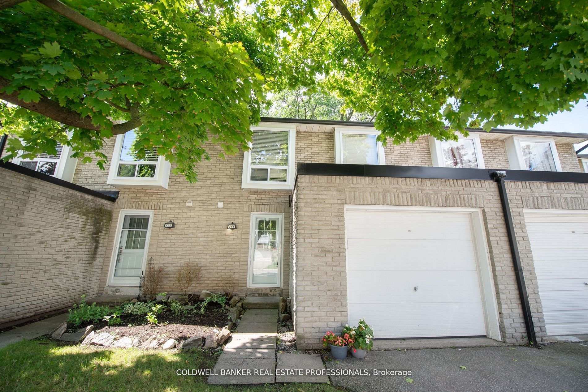 Photo 15 of Unit 22, 264 Royal Orchard Boulevard, Markham, Royal Orchard — HOMEH