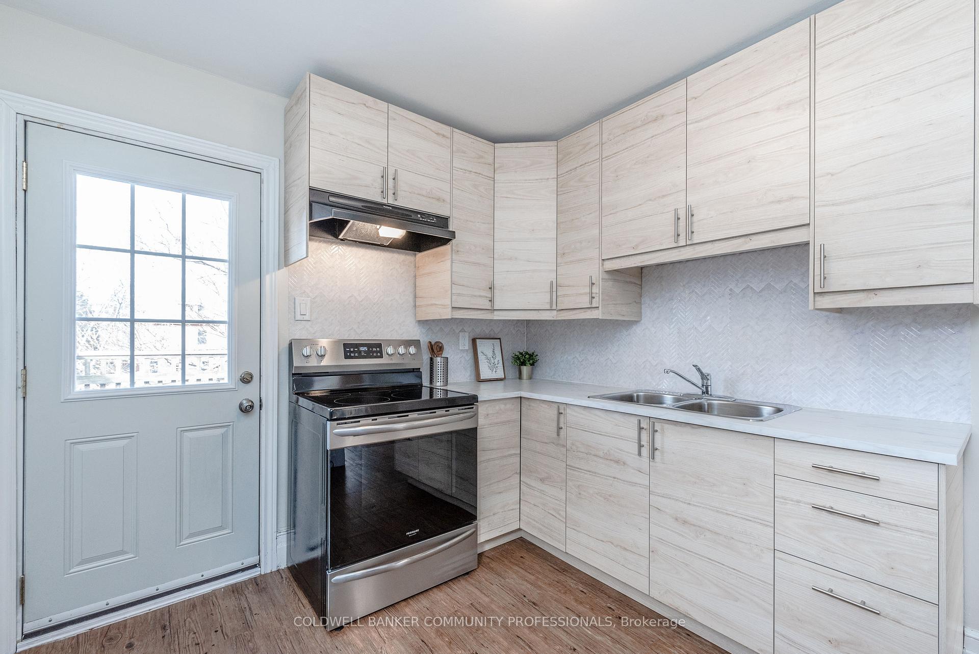 Photo 26 of 73 Balmoral Avenue N, Hamilton, Crown Point — HOMEH