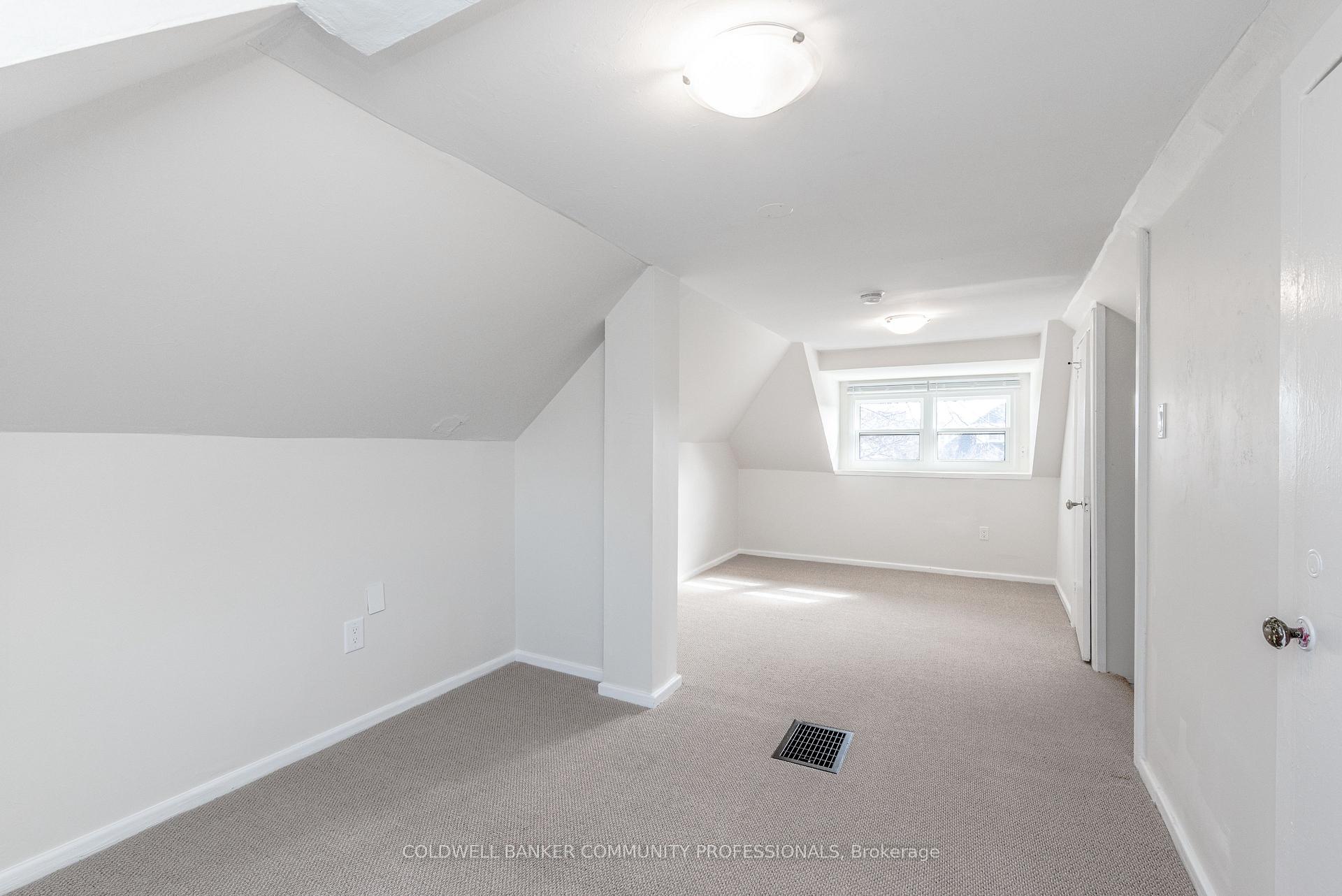 Photo 36 of 73 Balmoral Avenue N, Hamilton, Crown Point — HOMEH