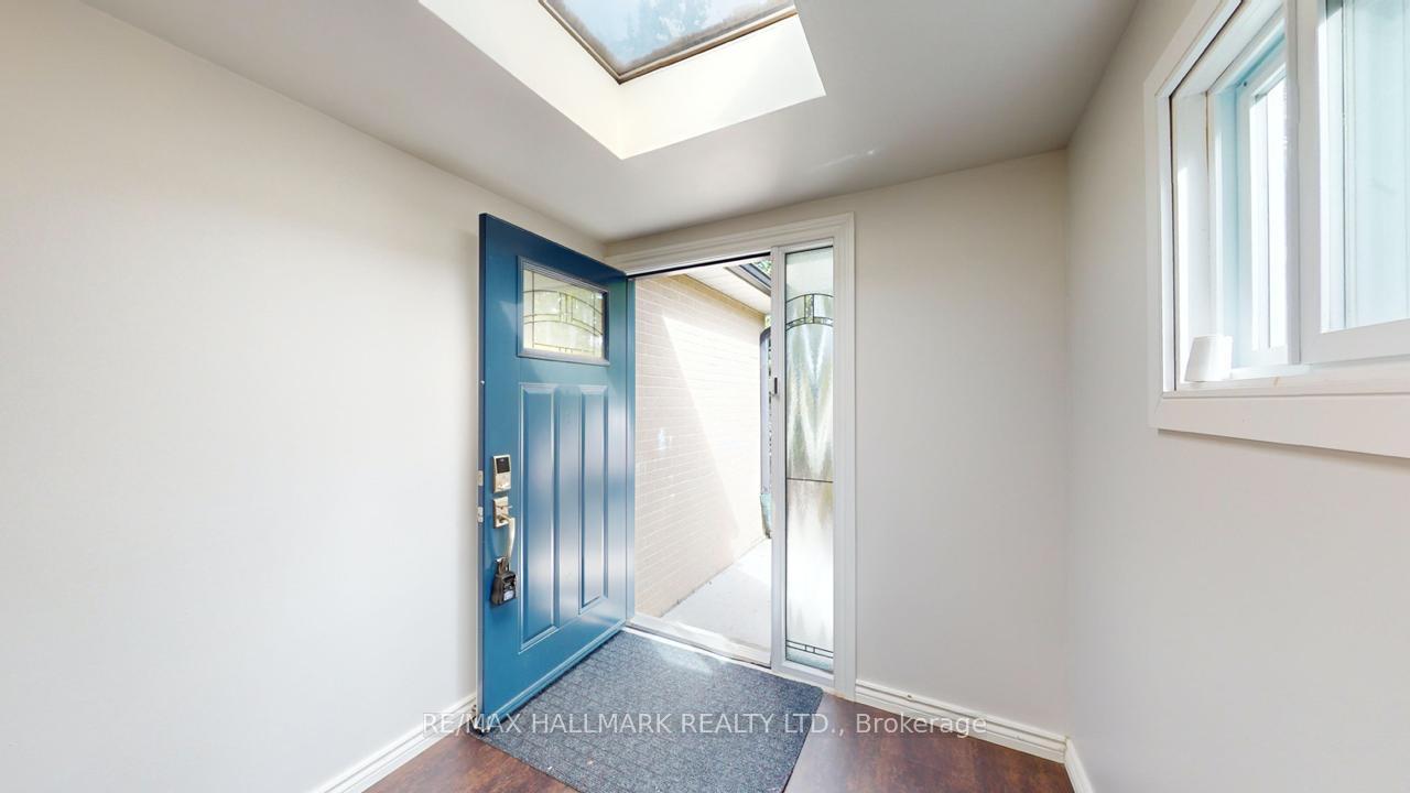 Photo 5 of 8 Dunblaine Crescent, Brampton, Southgate — HOMEH