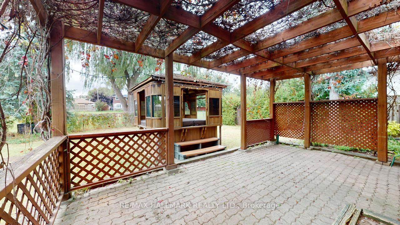 Photo 45 of 8 Dunblaine Crescent, Brampton, Southgate — HOMEH