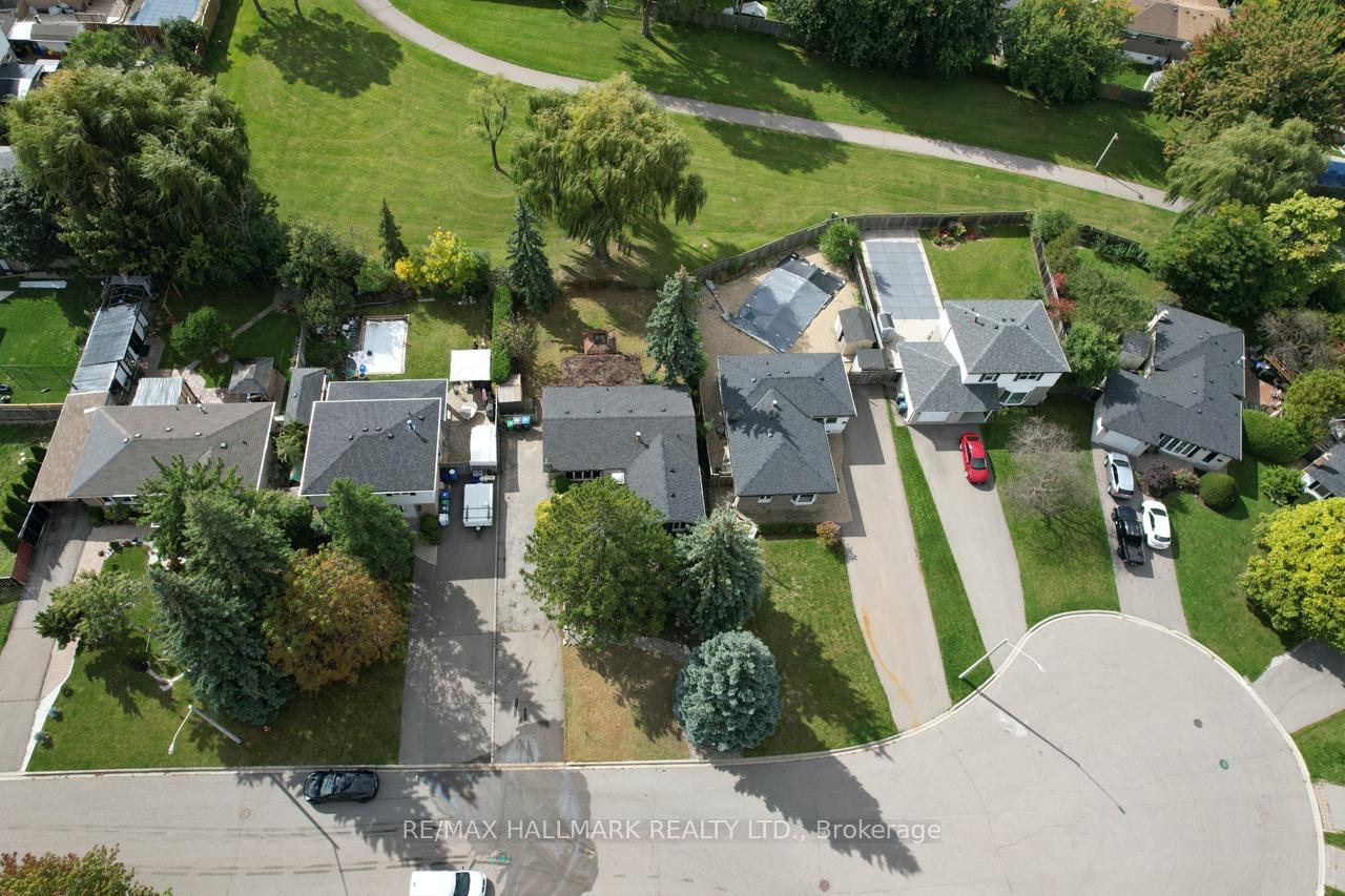 Photo 49 of 8 Dunblaine Crescent, Brampton, Southgate — HOMEH