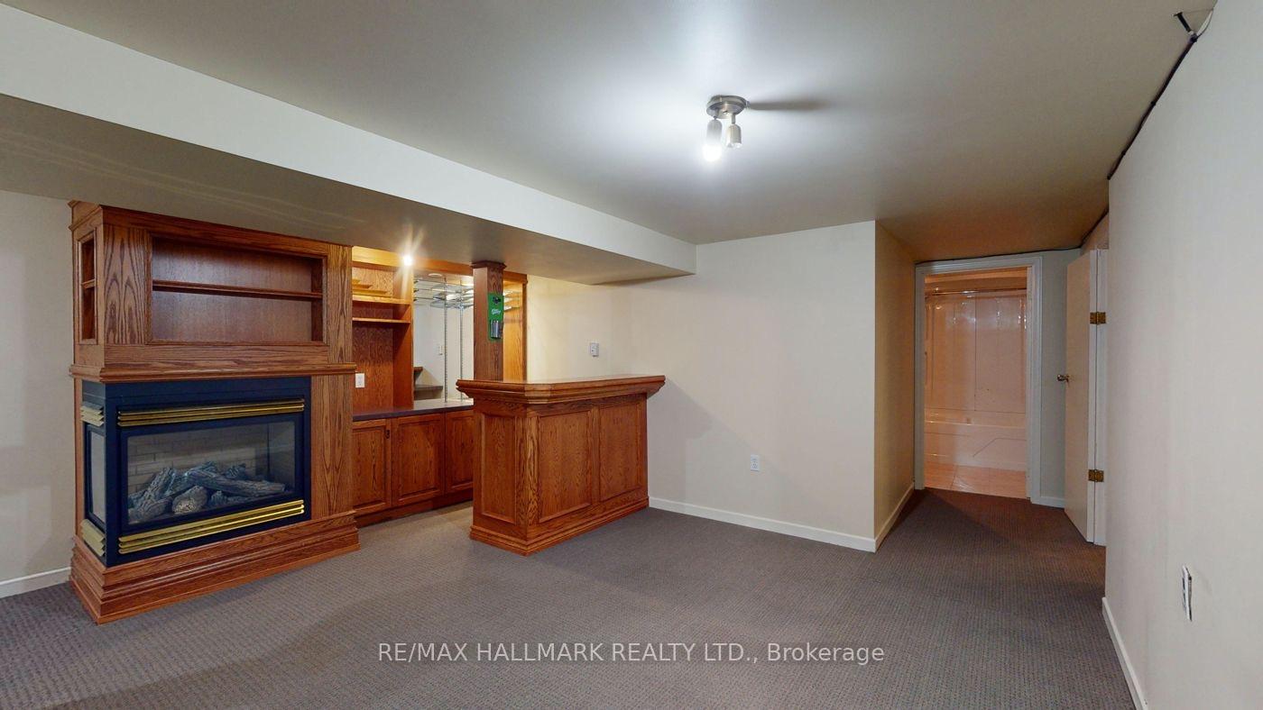 Photo 40 of 8 Dunblaine Crescent, Brampton, Southgate — HOMEH