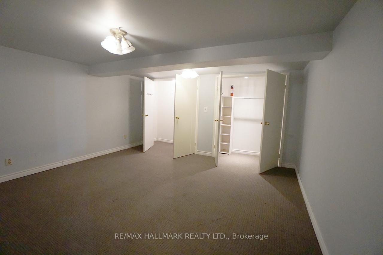Photo 53 of 8 Dunblaine Crescent, Brampton, Southgate — HOMEH