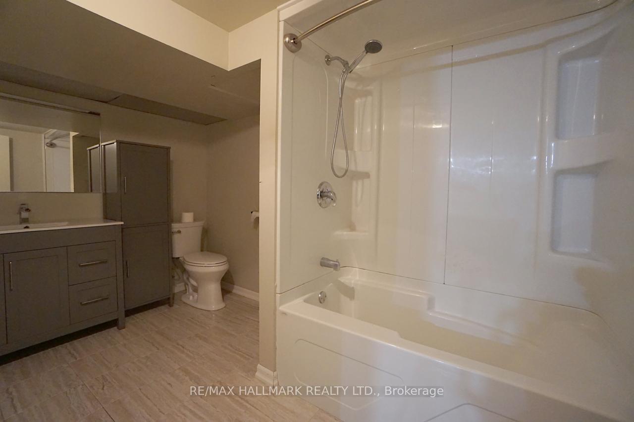 Photo 54 of 8 Dunblaine Crescent, Brampton, Southgate — HOMEH