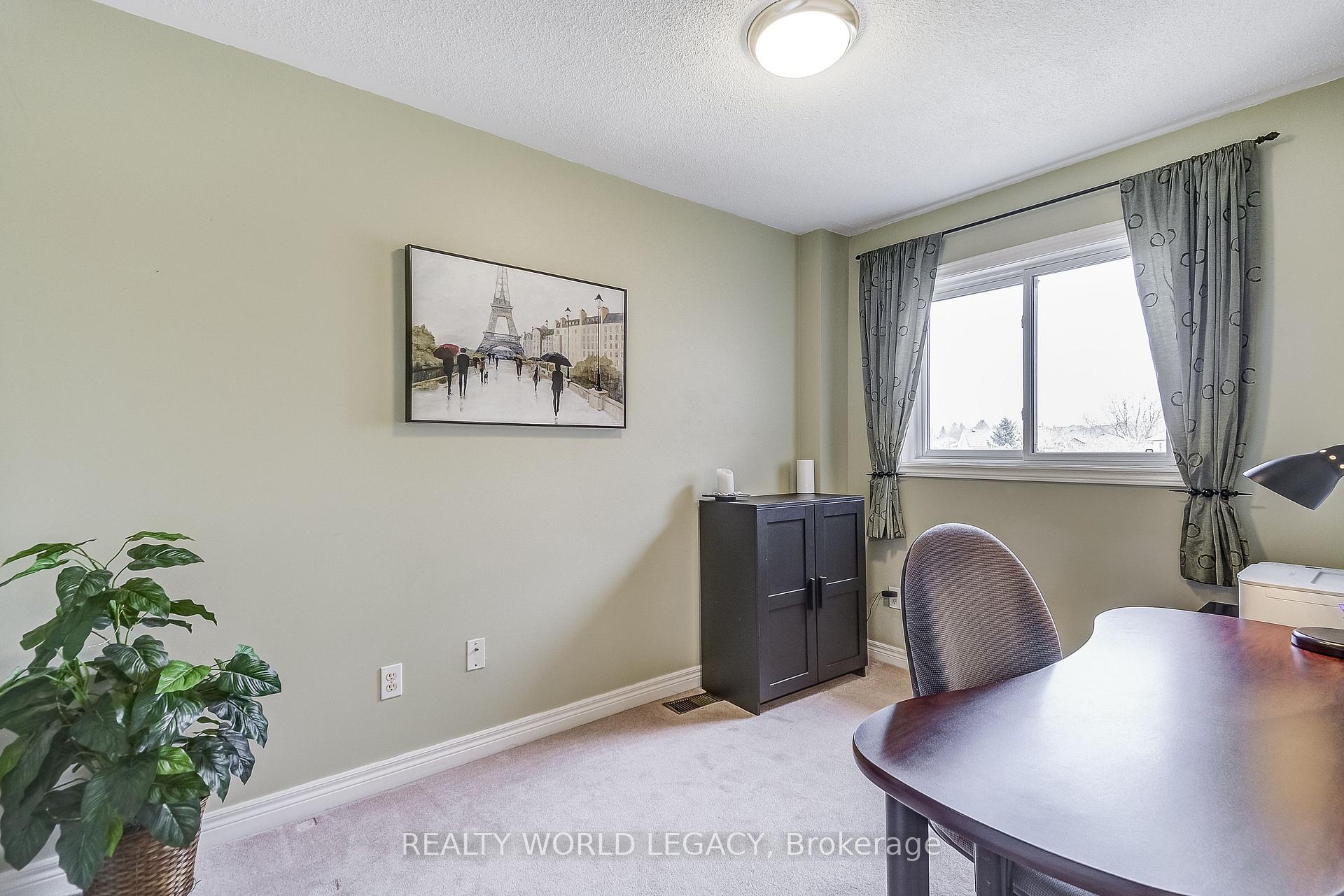 Photo 21 of 30 Kildonan Crescent, Hamilton, Waterdown — HOMEH
