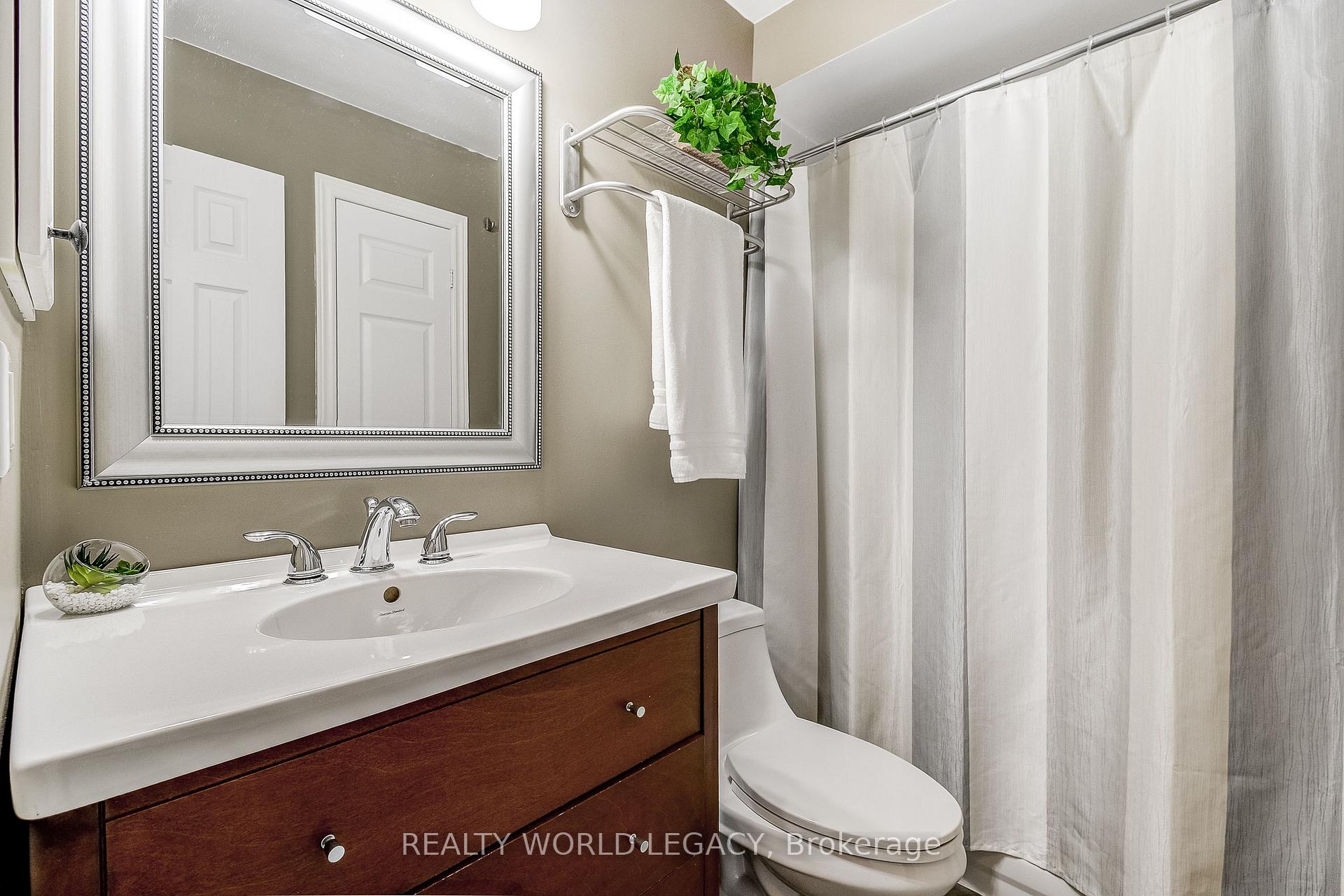 Photo 23 of 30 Kildonan Crescent, Hamilton, Waterdown — HOMEH