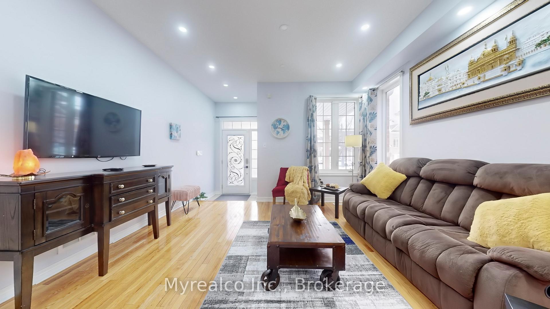 Photo 3 of 33 Windflower Road, Brampton, Northwest Sandalwood Parkway — HOMEH