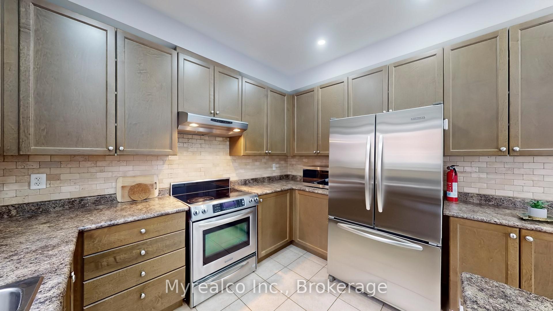 Photo 13 of 33 Windflower Road, Brampton, Northwest Sandalwood Parkway — HOMEH