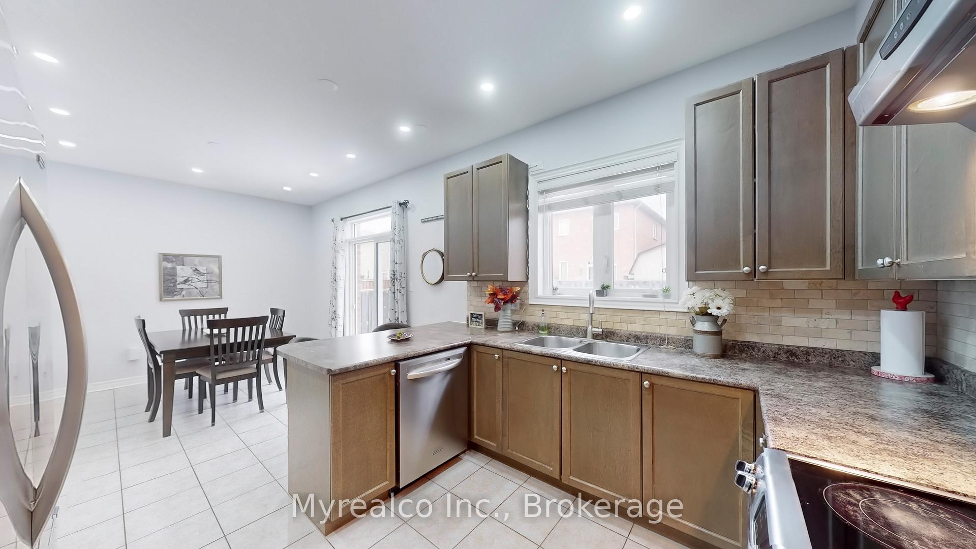 Photo 15 of 33 Windflower Road, Brampton, Northwest Sandalwood Parkway — HOMEH