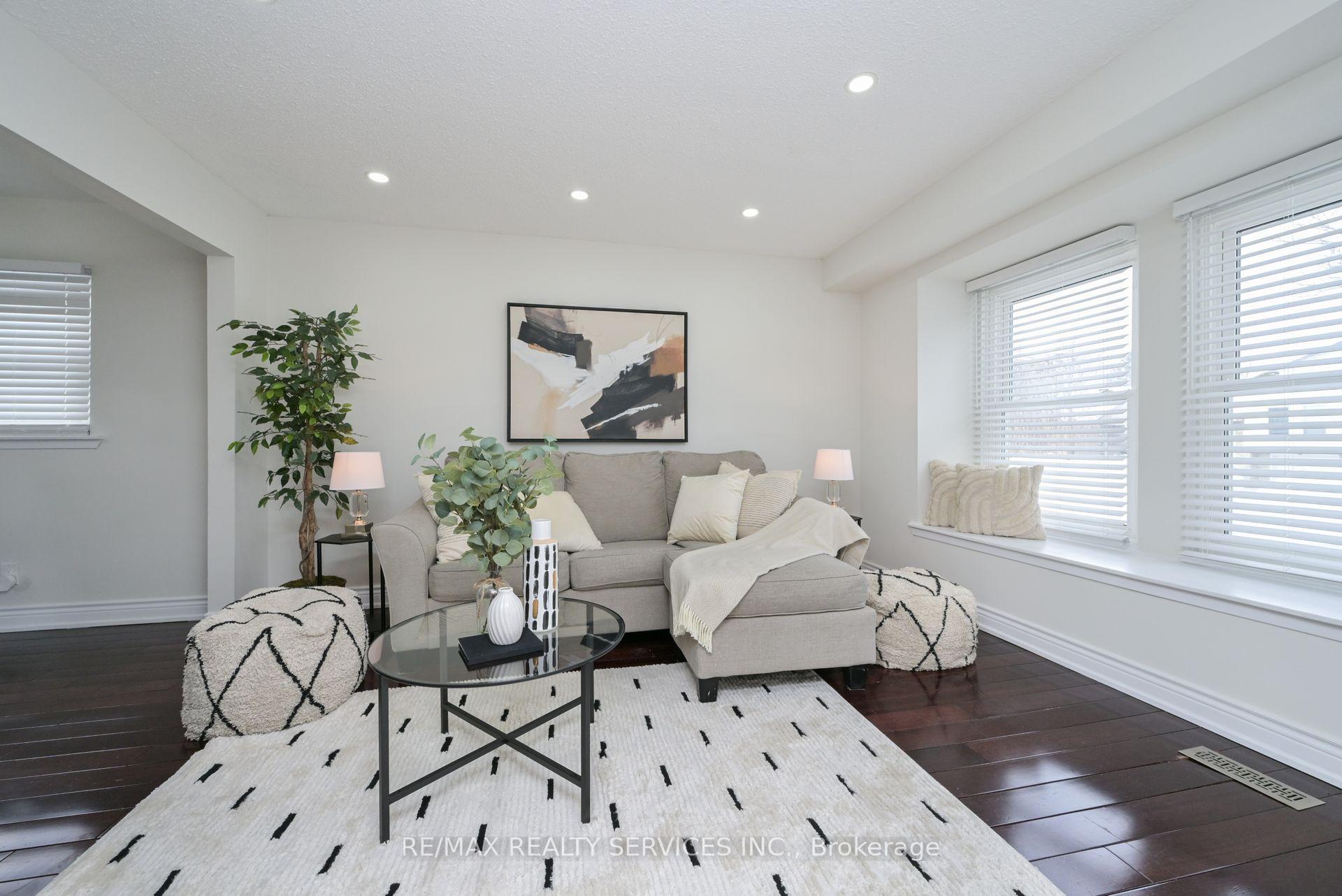 Photo 14 of 54 Nancy McCredie Drive, Brampton, Brampton West — HOMEH
