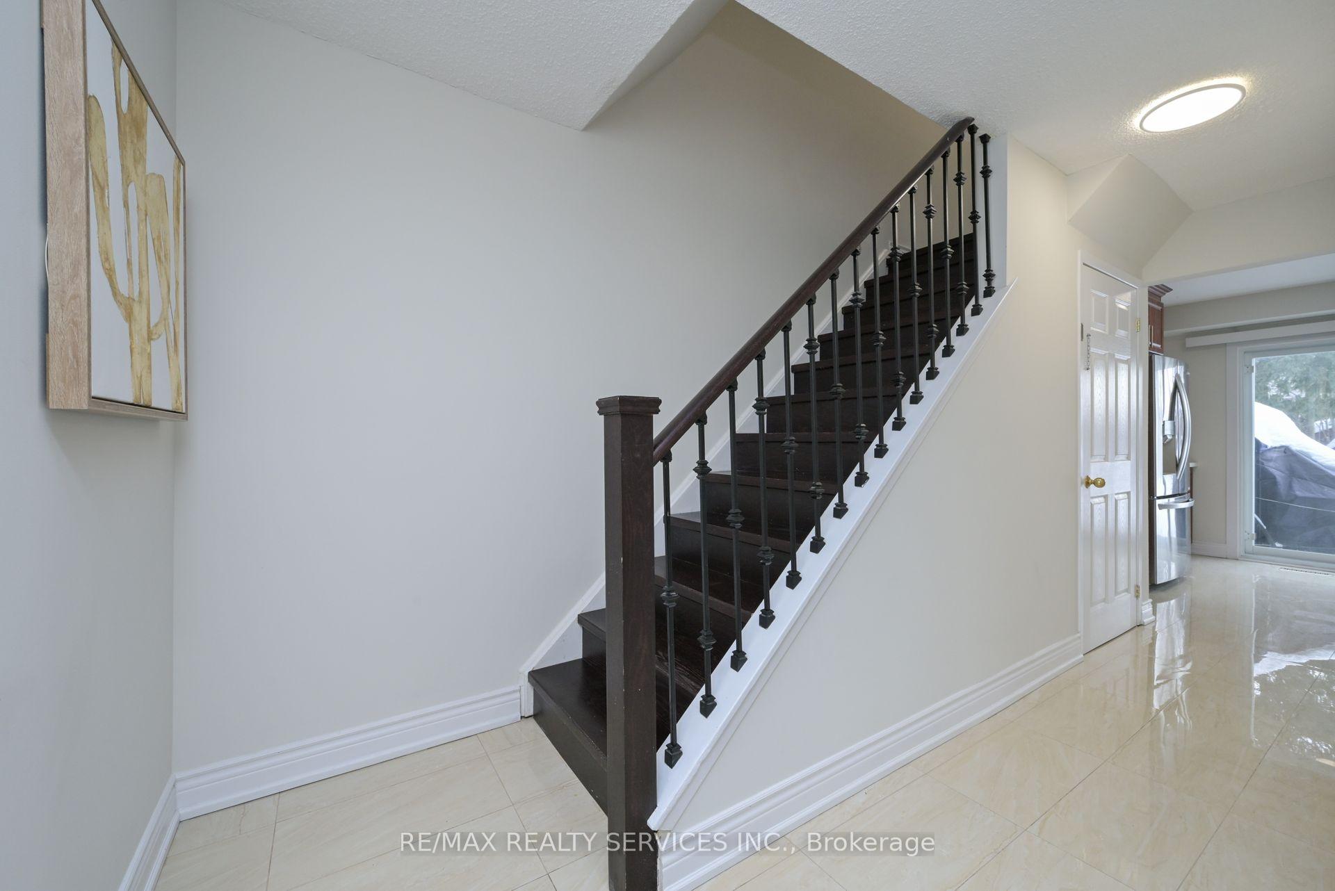 Photo 16 of 54 Nancy McCredie Drive, Brampton, Brampton West — HOMEH