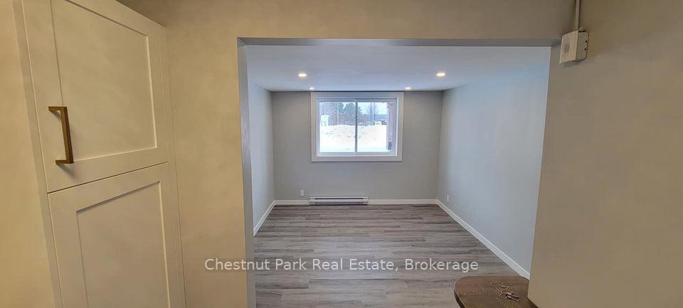 Photo 3 of Unit 11, 25 Second Street, Gravenhurst, Muskoka (S) — HOMEH