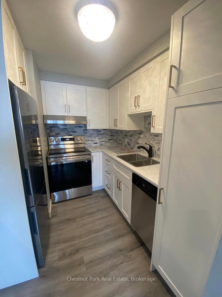 Photo 6 of Unit 11, 25 Second Street, Gravenhurst, Muskoka (S) — HOMEH