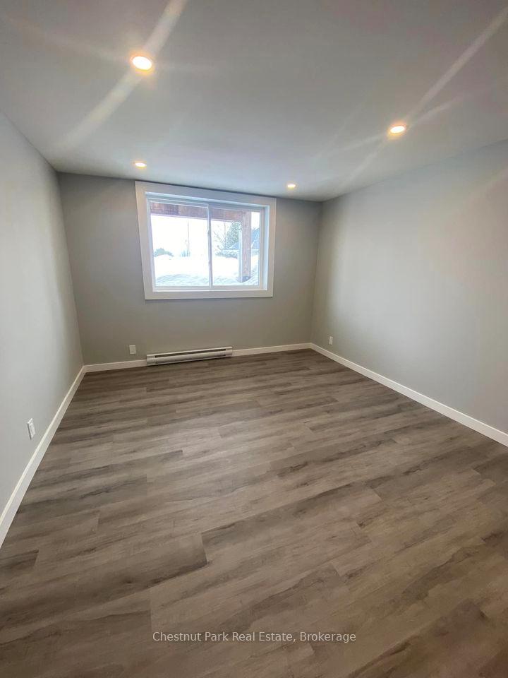Photo 9 of Unit 11, 25 Second Street, Gravenhurst, Muskoka (S) — HOMEH