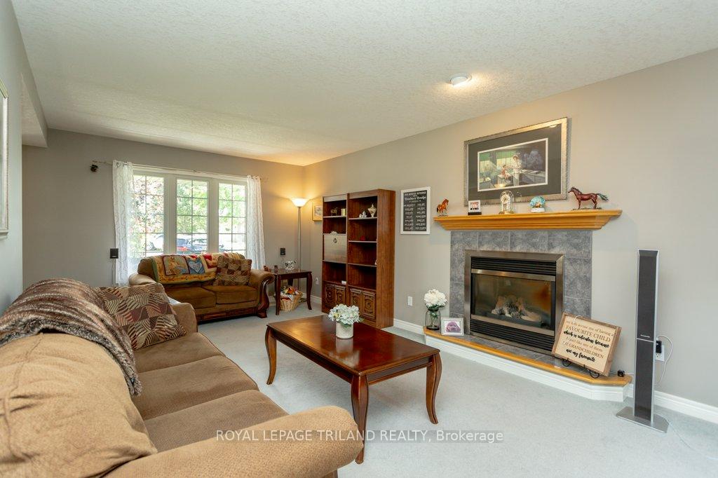 Photo 2 of 25 Steeplechase Court, St. Thomas — HOMEH