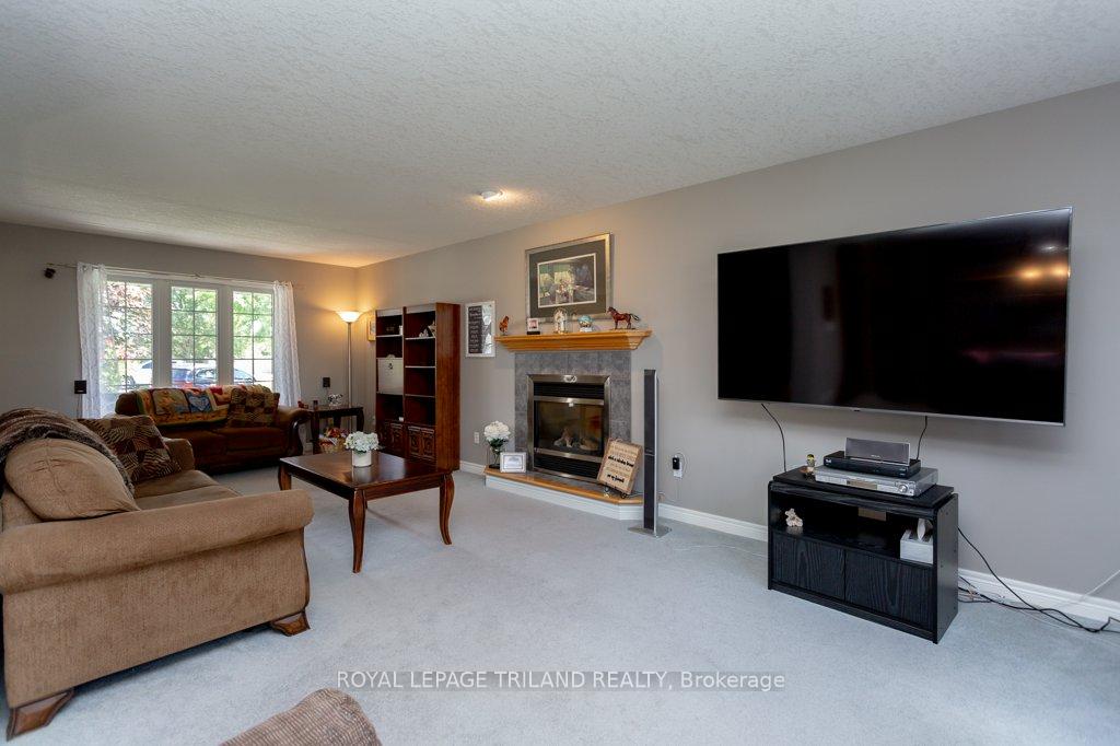 Photo 3 of 25 Steeplechase Court, St. Thomas — HOMEH