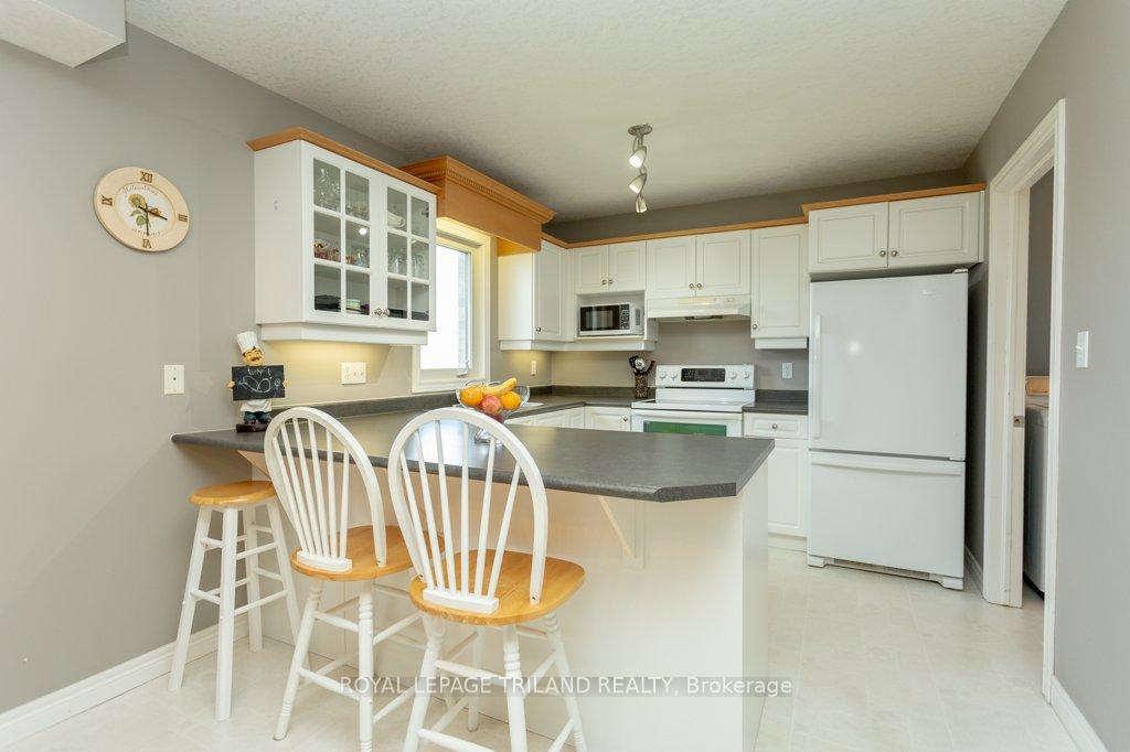Photo 6 of 25 Steeplechase Court, St. Thomas — HOMEH