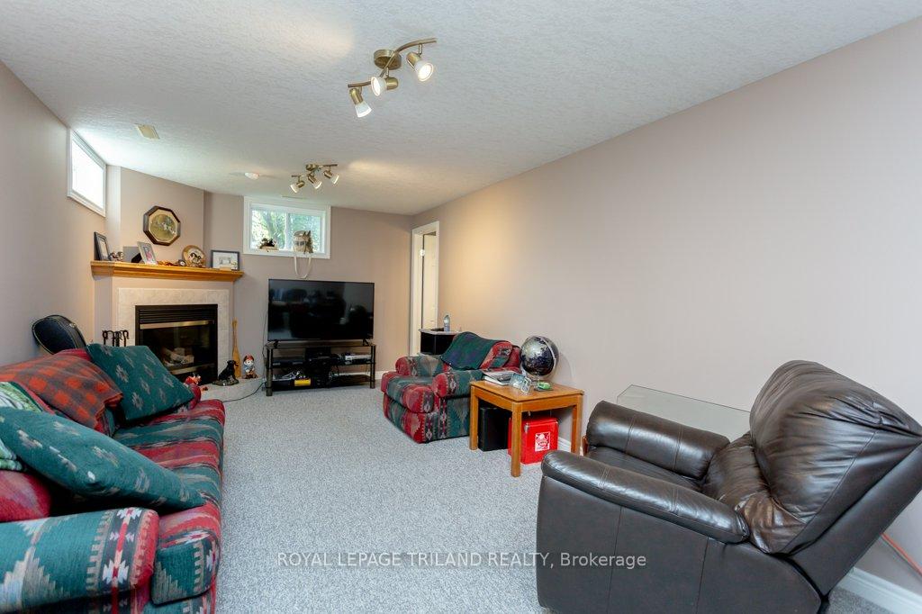 Photo 14 of 25 Steeplechase Court, St. Thomas — HOMEH