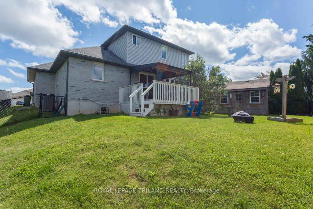 Photo 17 of 25 Steeplechase Court, St. Thomas — HOMEH