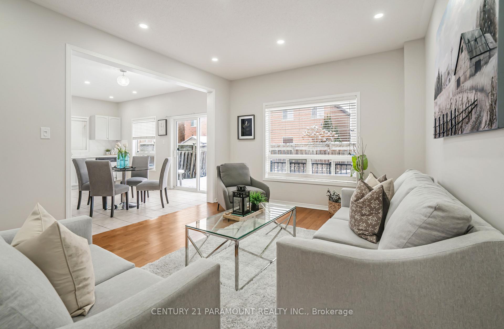 Photo 10 of 43 Crystal Glen Crescent, Brampton, Credit Valley — HOMEH