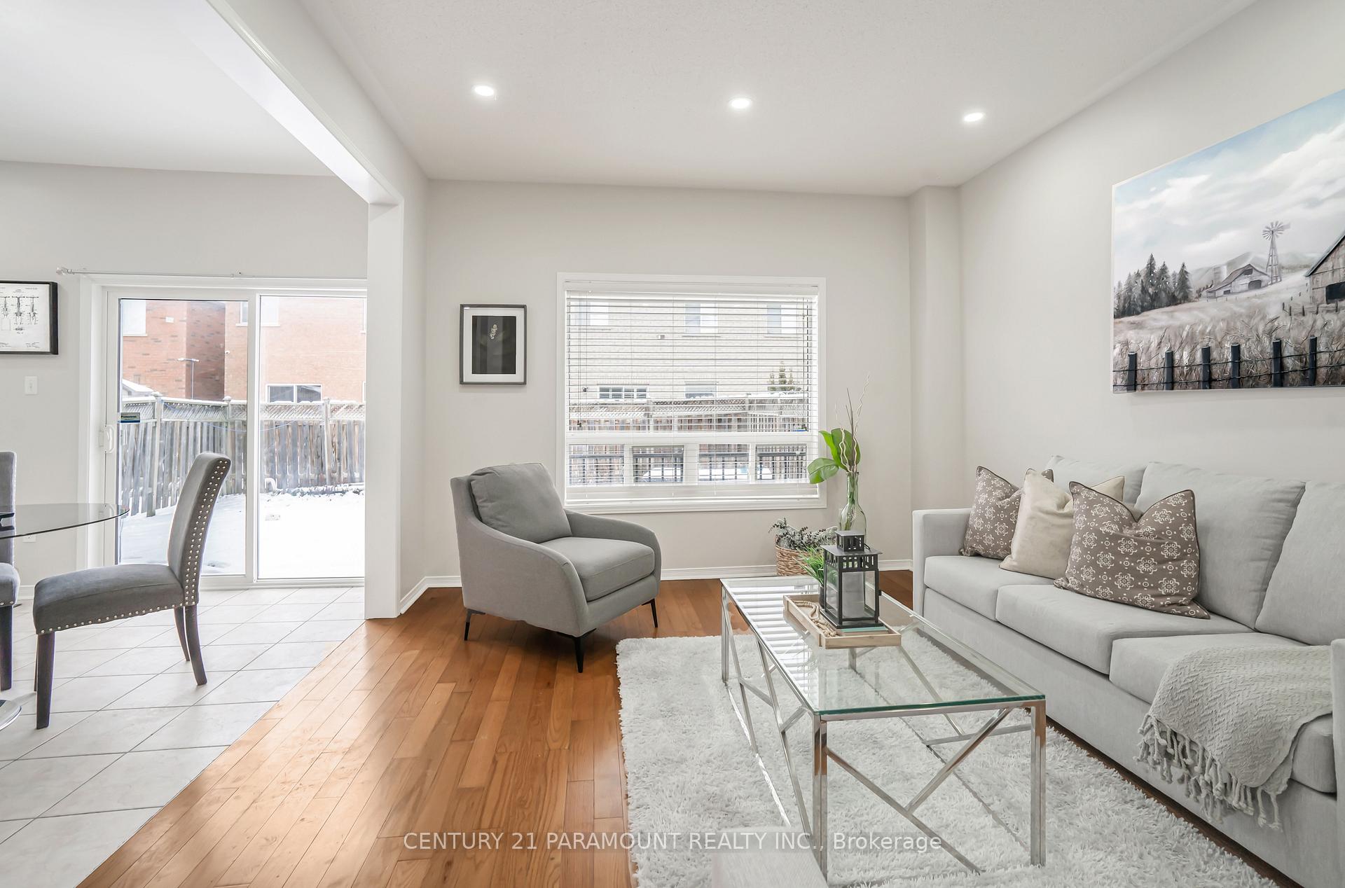 Photo 12 of 43 Crystal Glen Crescent, Brampton, Credit Valley — HOMEH