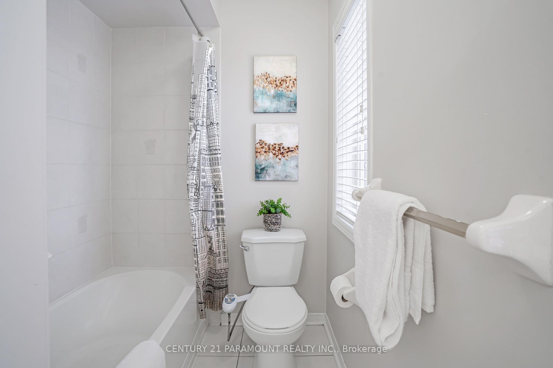 Photo 18 of 43 Crystal Glen Crescent, Brampton, Credit Valley — HOMEH