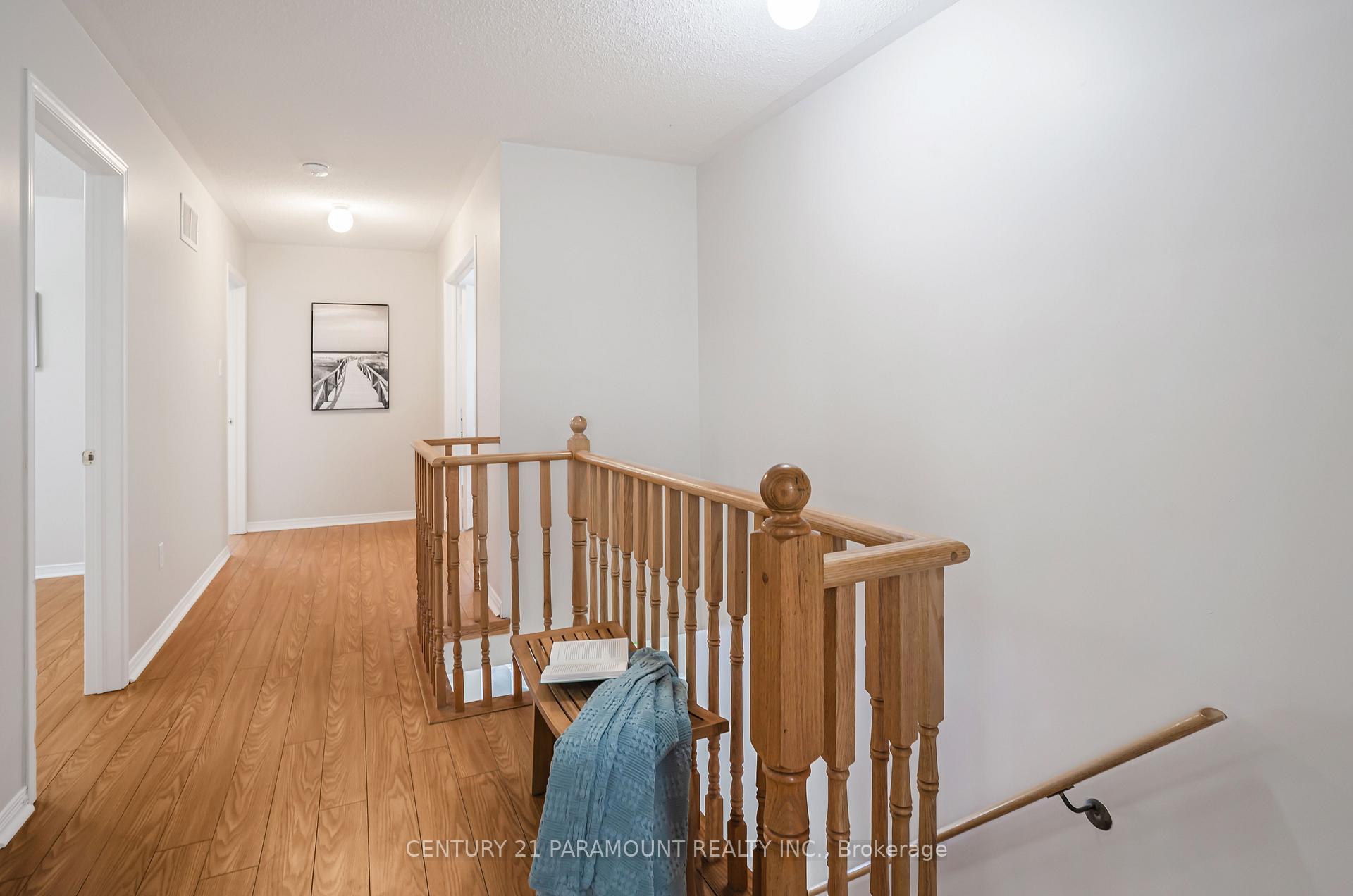 Photo 19 of 43 Crystal Glen Crescent, Brampton, Credit Valley — HOMEH