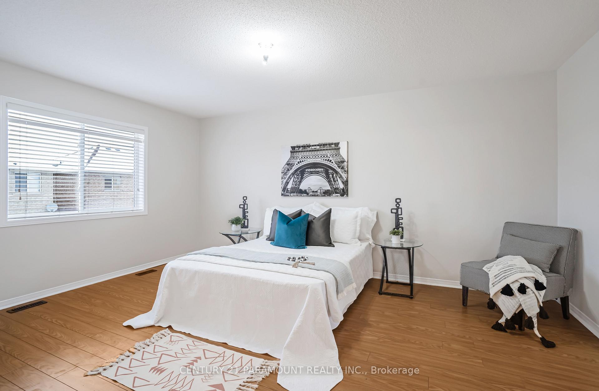 Photo 20 of 43 Crystal Glen Crescent, Brampton, Credit Valley — HOMEH