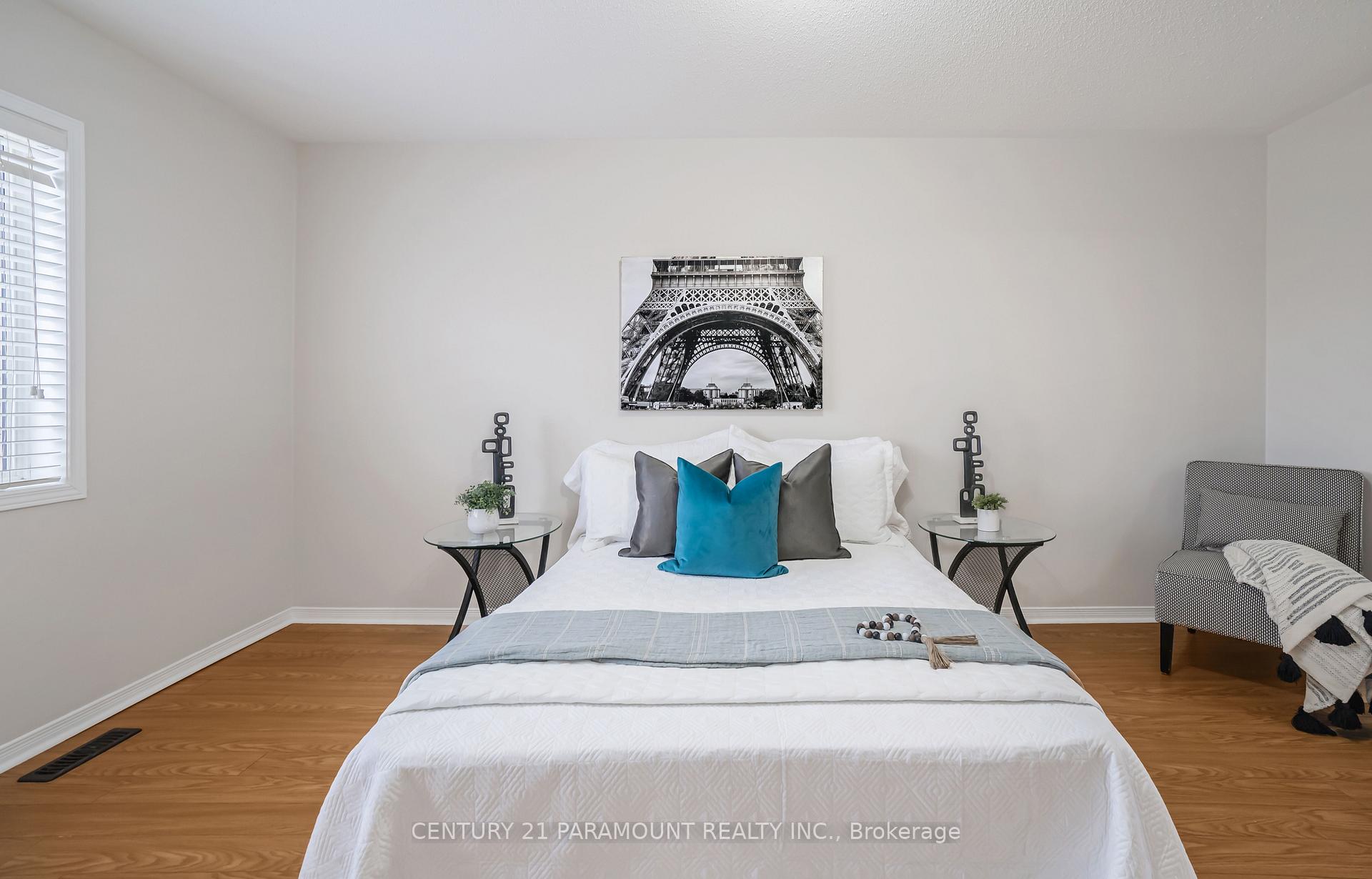 Photo 21 of 43 Crystal Glen Crescent, Brampton, Credit Valley — HOMEH
