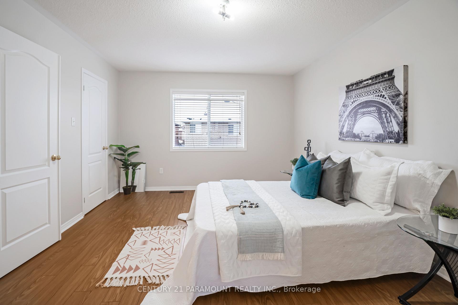 Photo 22 of 43 Crystal Glen Crescent, Brampton, Credit Valley — HOMEH